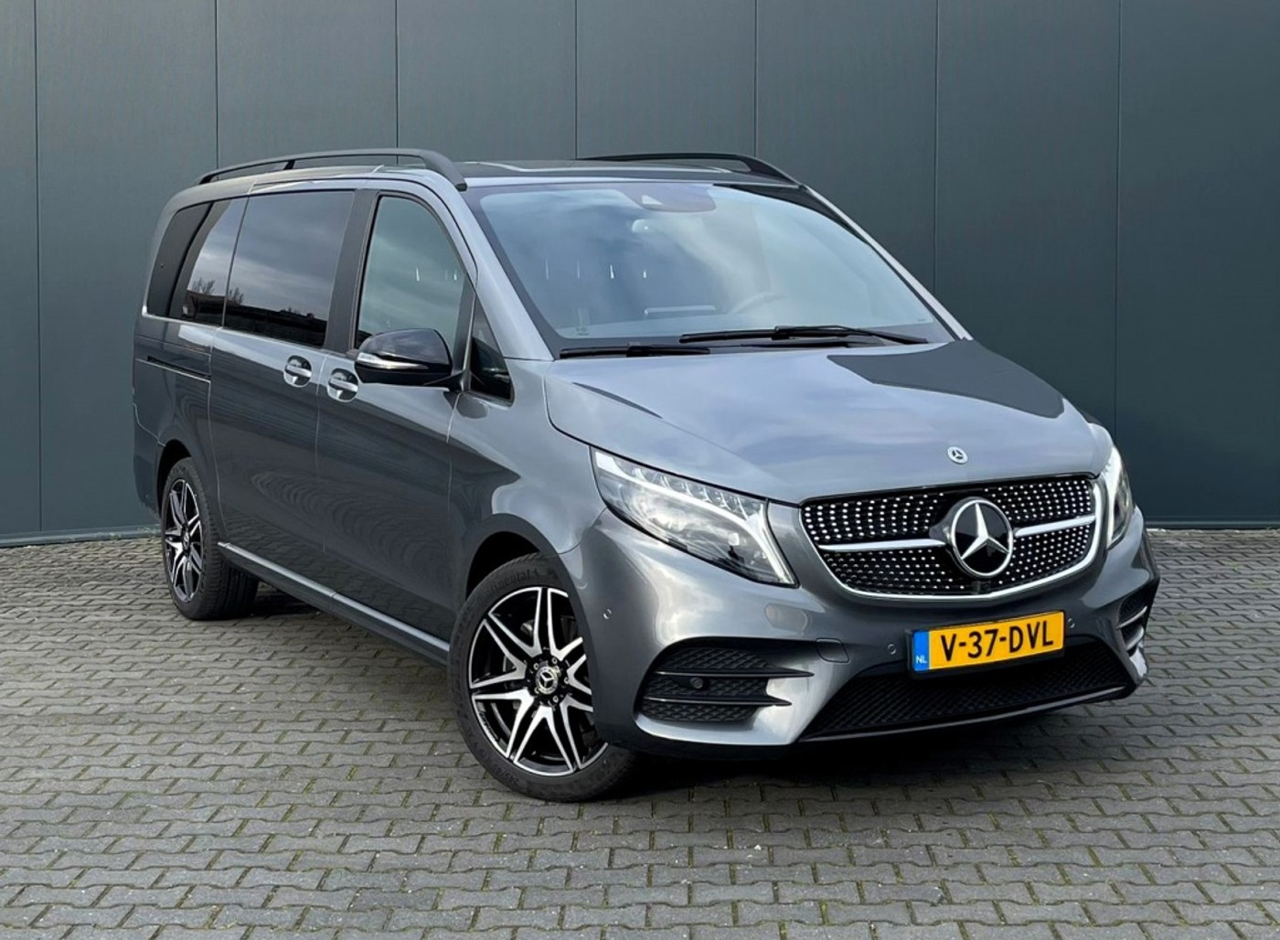 Mercedes-Benz V-klasse 250d Lang DC Avantgarde Edition 2023 - voorkant