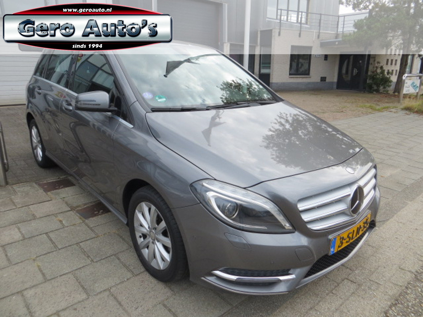 Foto van Mercedes-Benz B 180