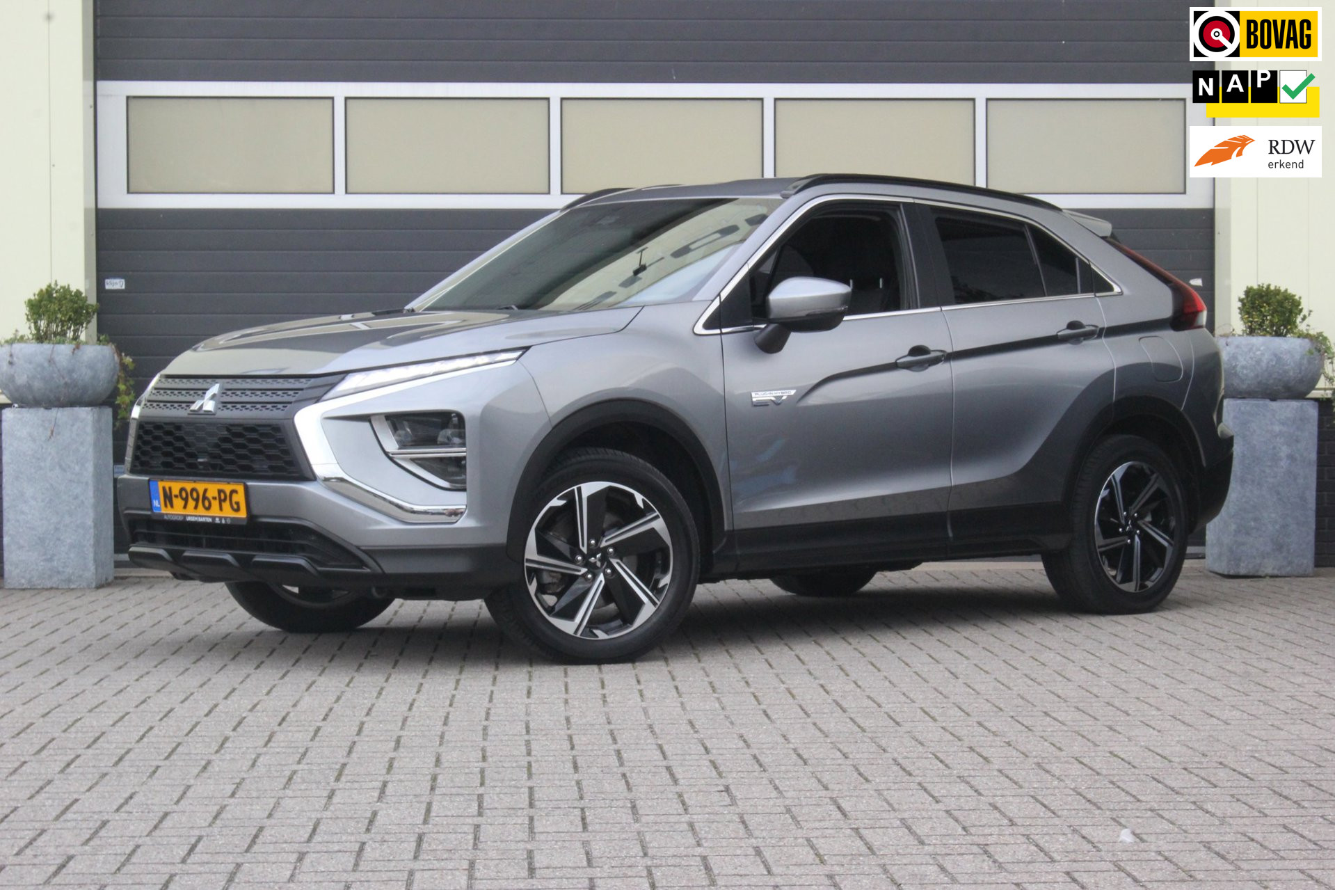 Mitsubishi Mitsubishi Eclipse Cross 2.4 PHEV Intense | Trekhaak | Camera | 2021 - voorkant