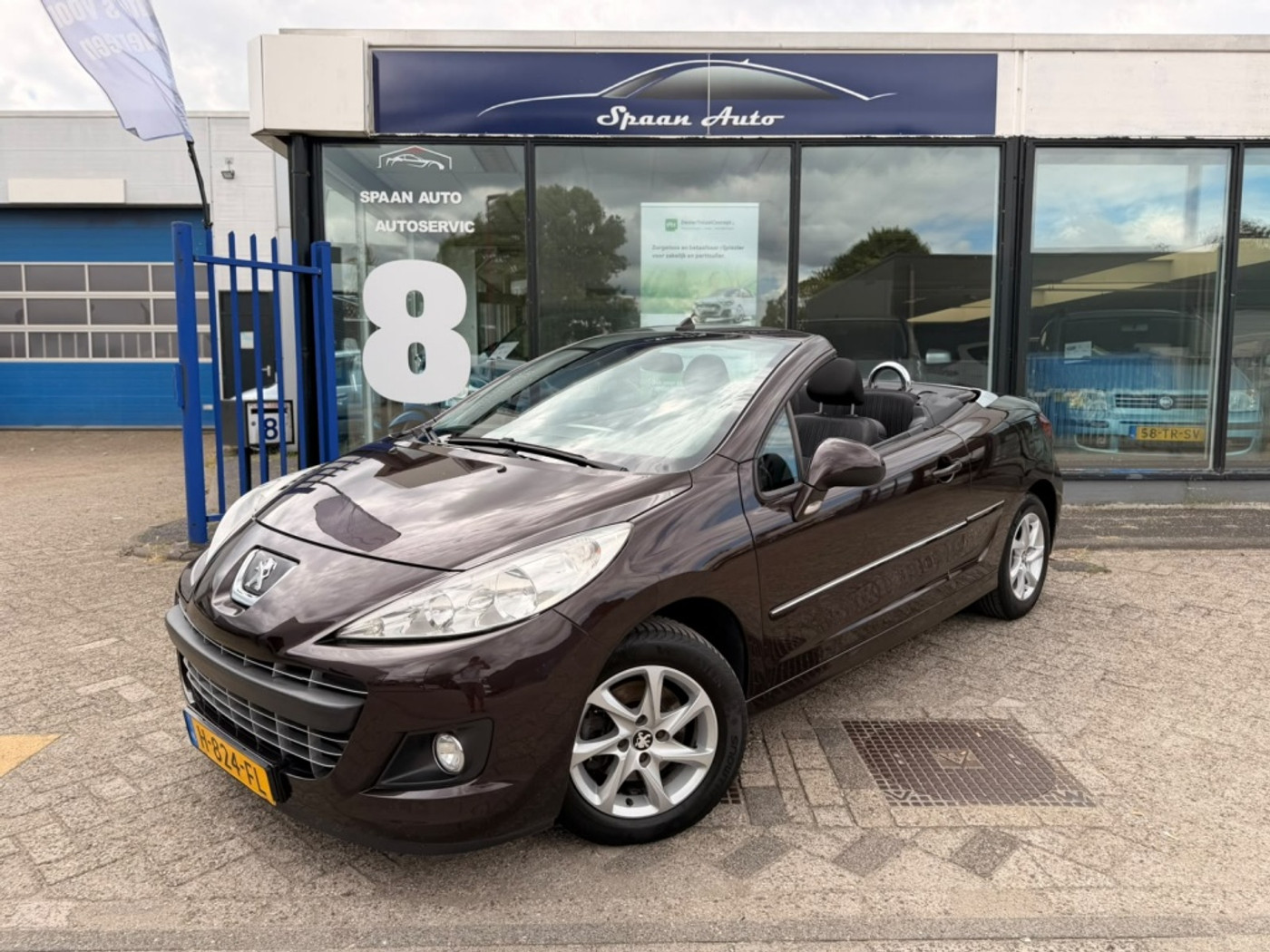 Peugeot 207 CC 1.6 VTi 2012 - voorkant