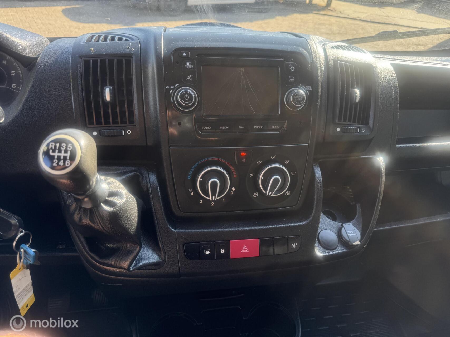 Foto van Peugeot Boxer