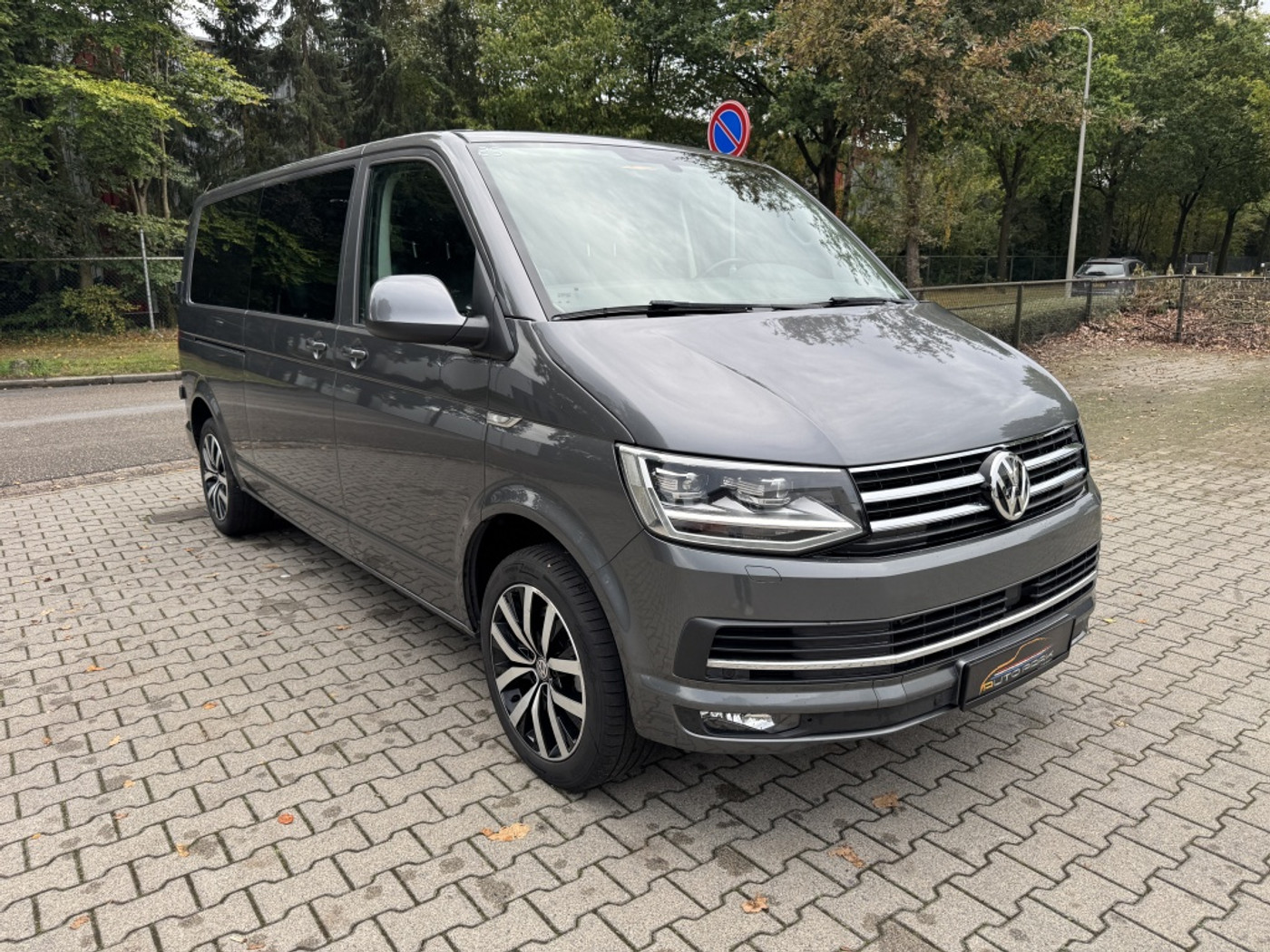 Foto van Volkswagen Transporter Double Cab