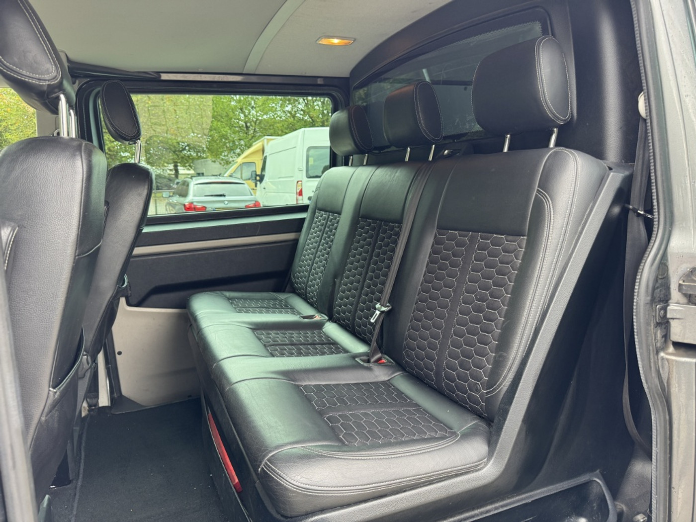 Foto van Volkswagen Transporter Double Cab