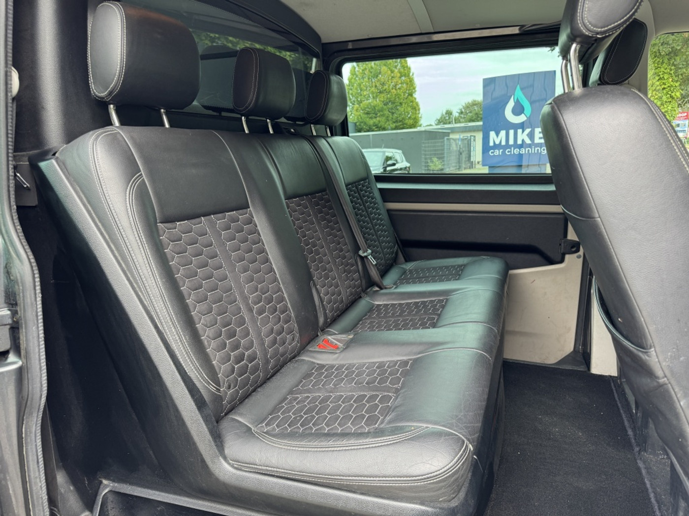 Foto van Volkswagen Transporter Double Cab