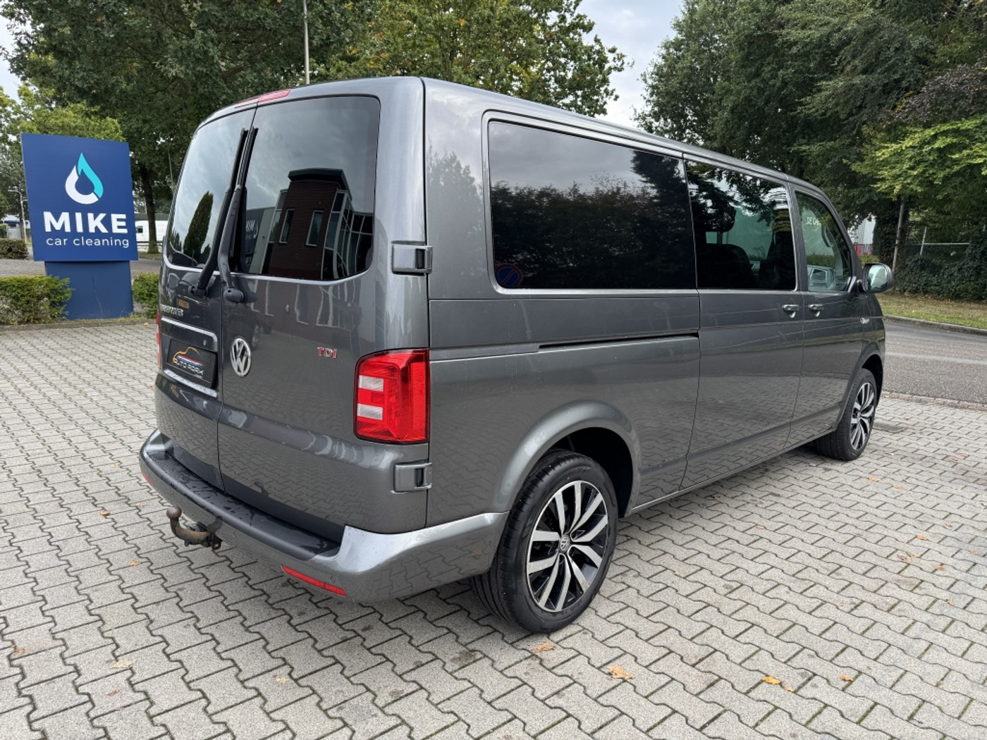 Foto van Volkswagen Transporter Double Cab