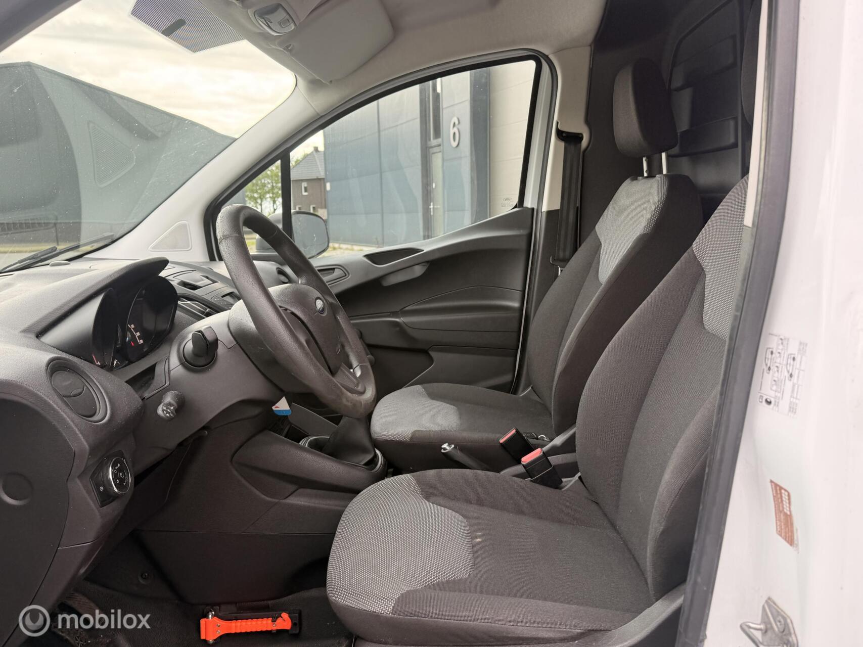 Foto van Ford Transit Courier