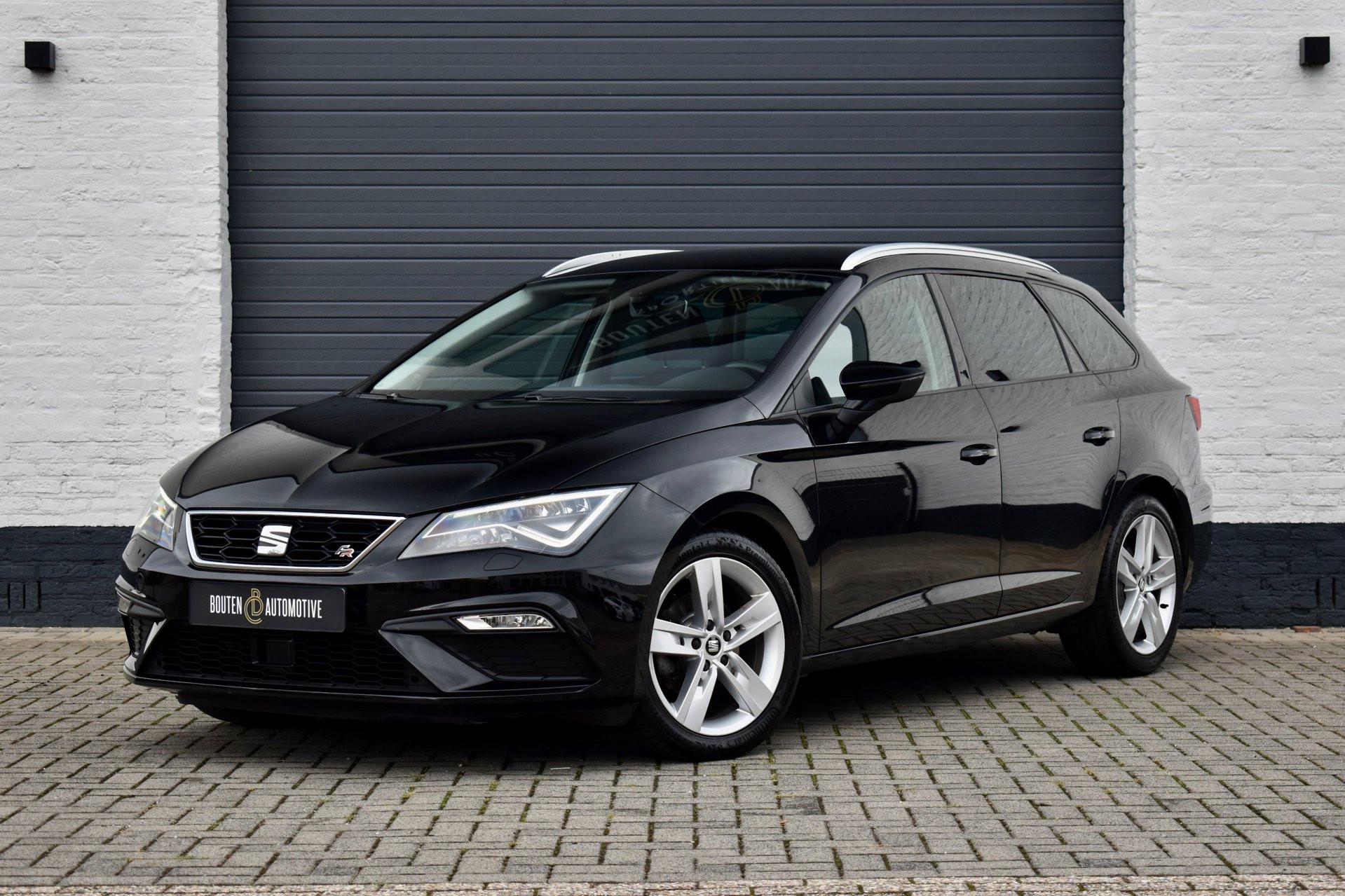 Seat Leon Sportourer ST 1.5 TSI FR Ultimate Edition | LED | Virtual | Camera | Carplay | 2020 - voorkant