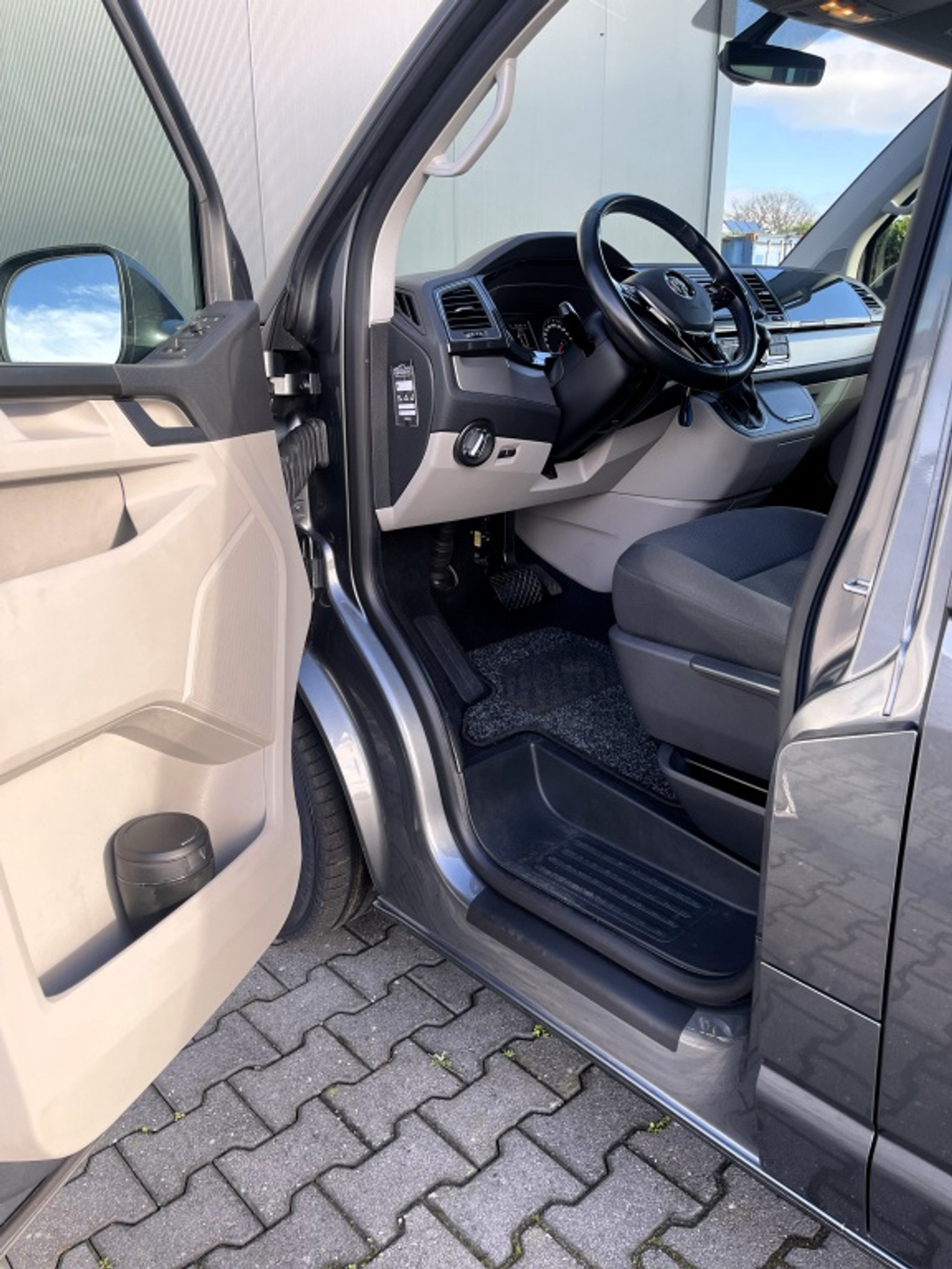 Foto van Volkswagen Transporter Doublecab