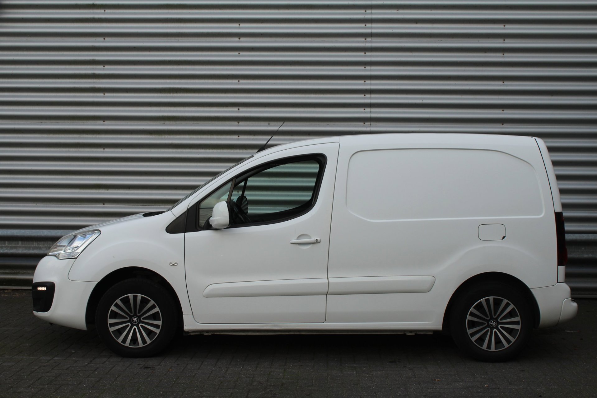 Foto van Peugeot Partner