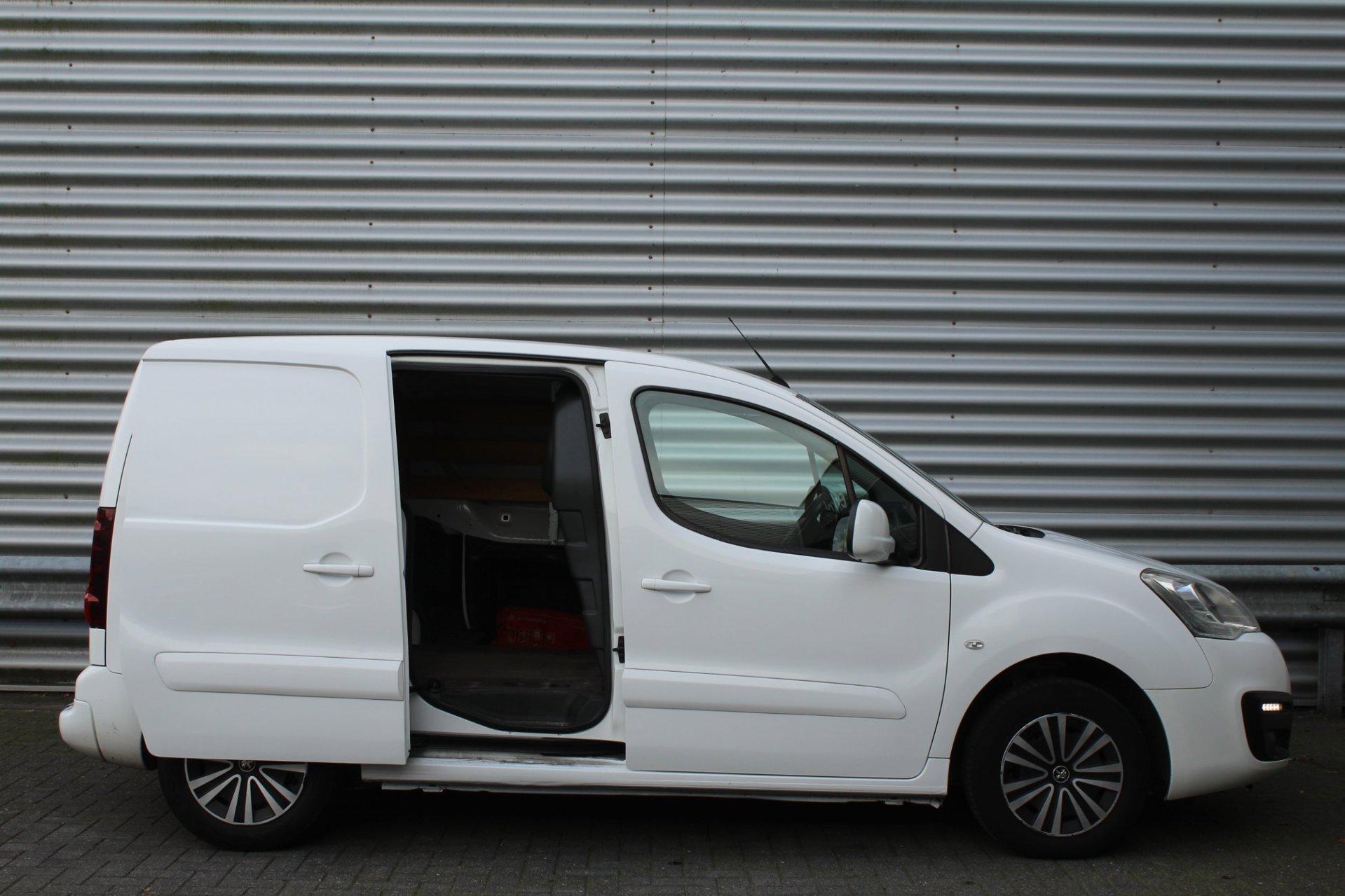 Foto van Peugeot Partner