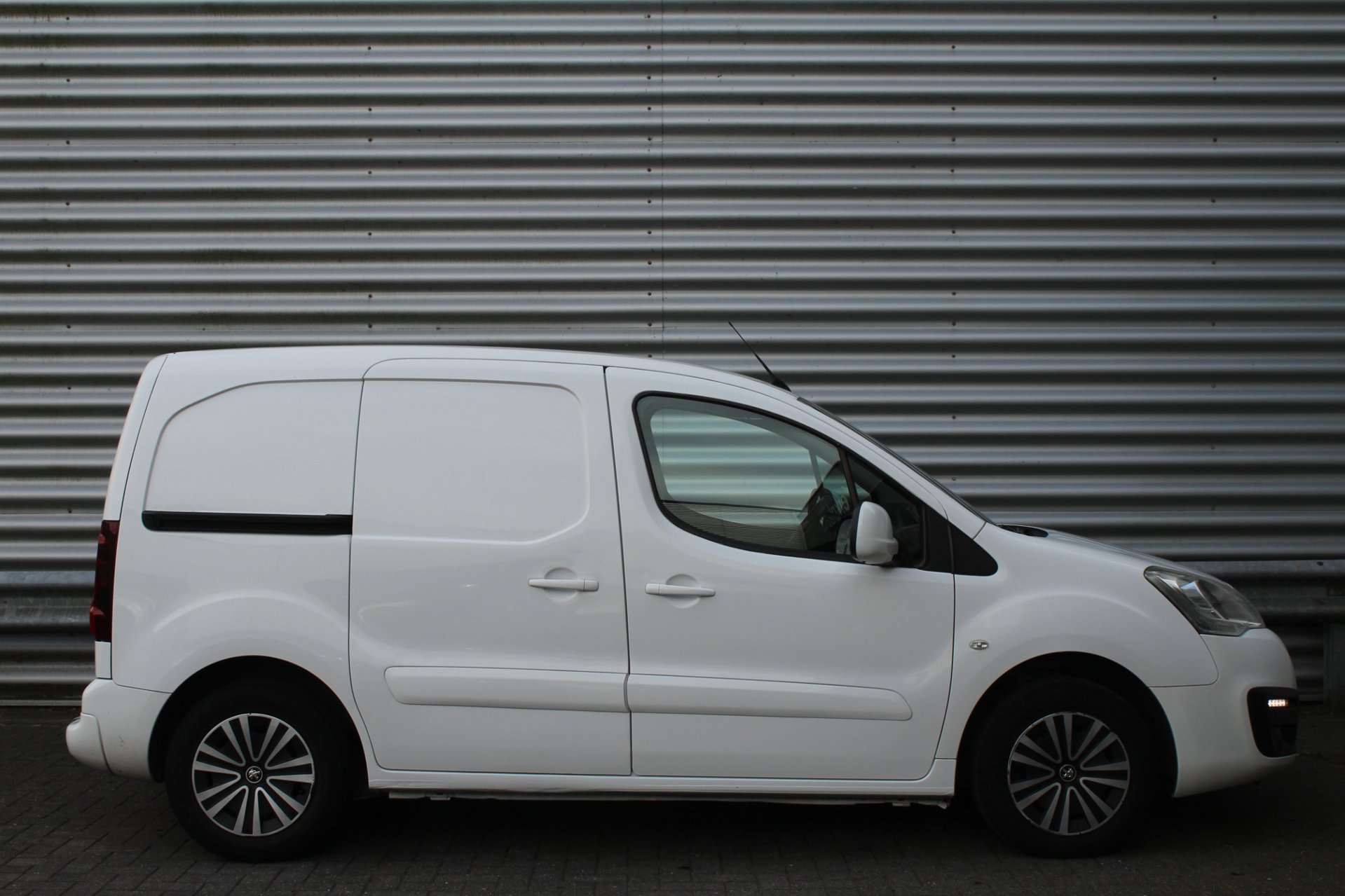 Foto van Peugeot Partner