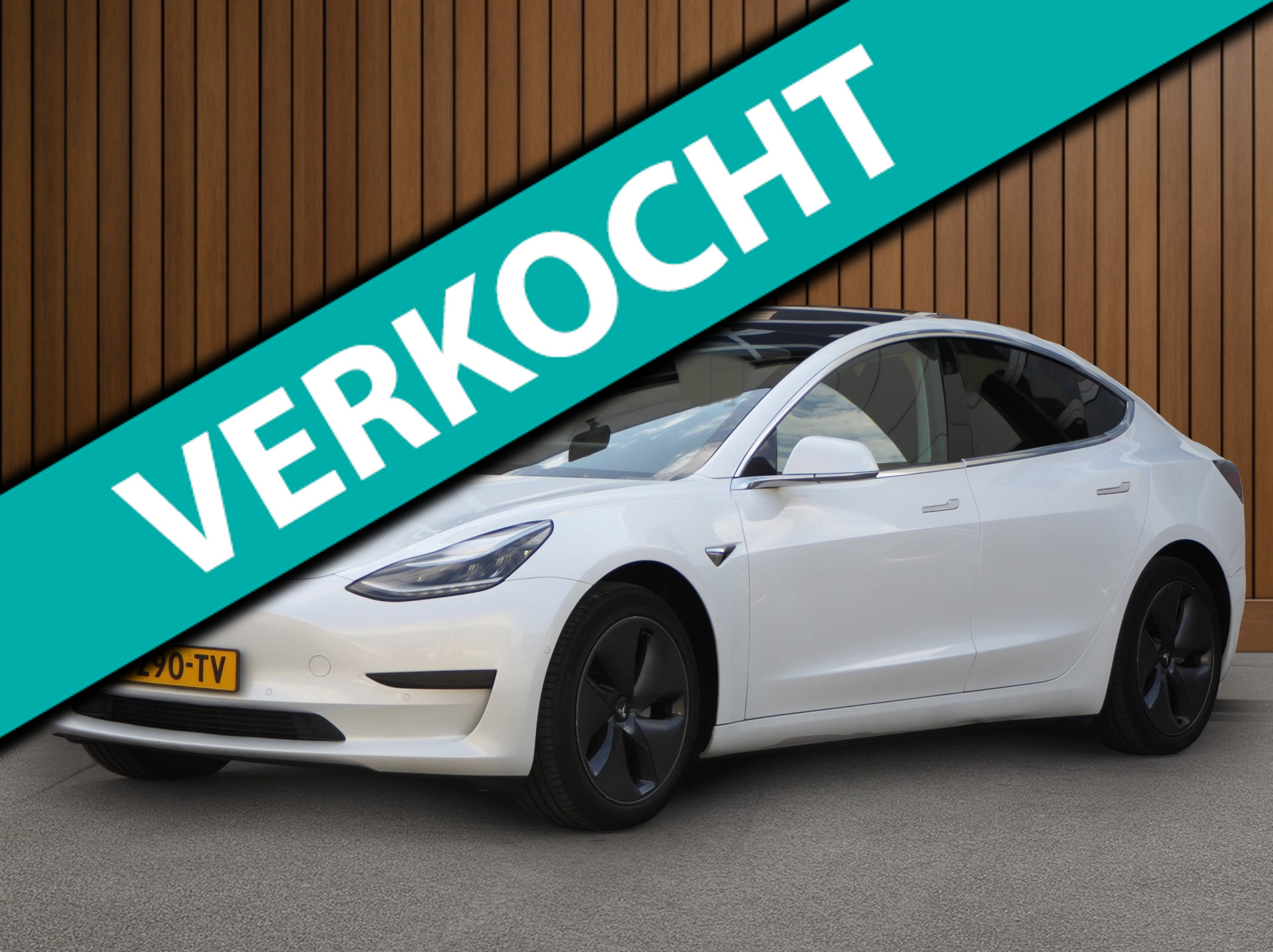 Tesla Model 3 Standard RWD Plus 60 kWh | 360 Camera | Panoramadak 2019 - voorkant
