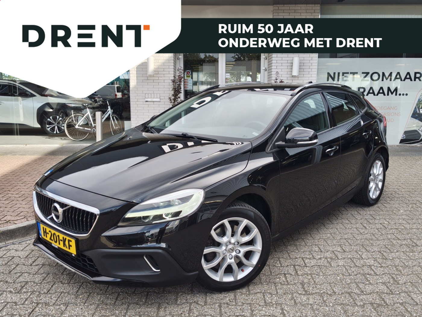 Volvo V40 Cross Country 1.5 T3 Summum | Trekhaak | Stoelverwarming | Navi | Sensoren 2017 - voorkant
