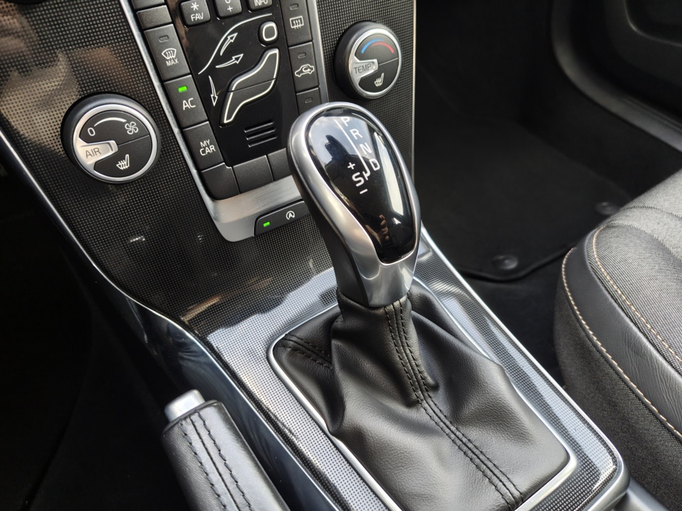 Foto van Volvo V40 Cross Country