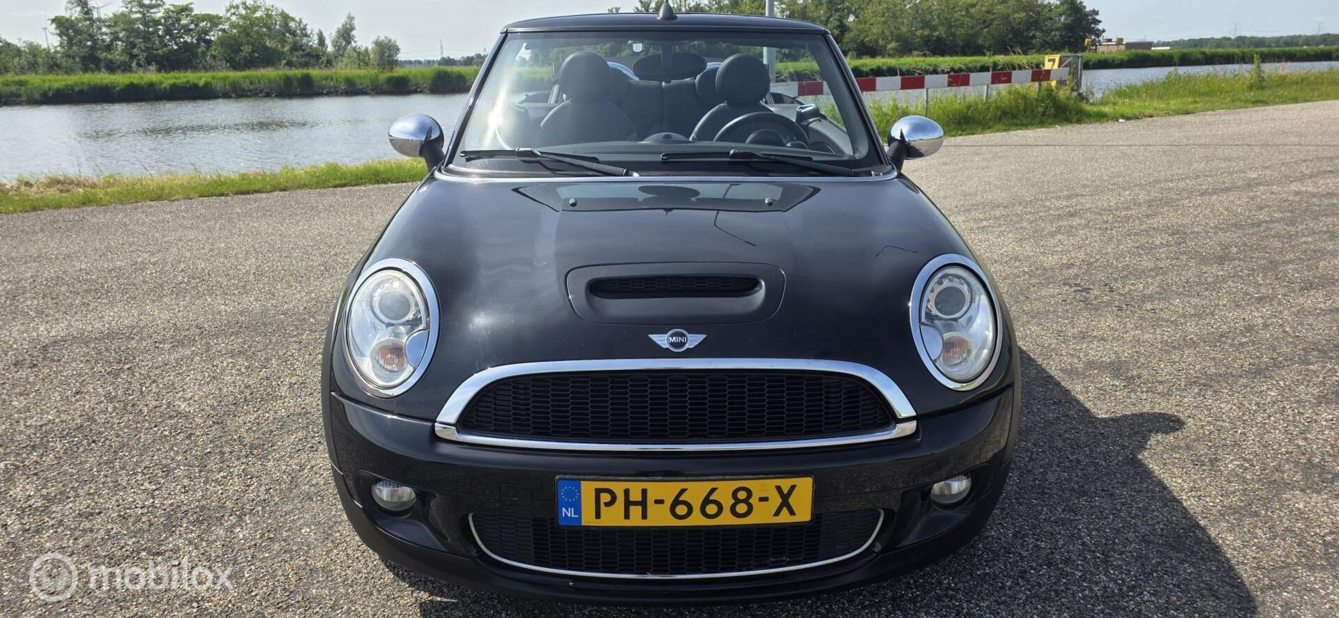 Foto van Mini Cooper S Cabrio