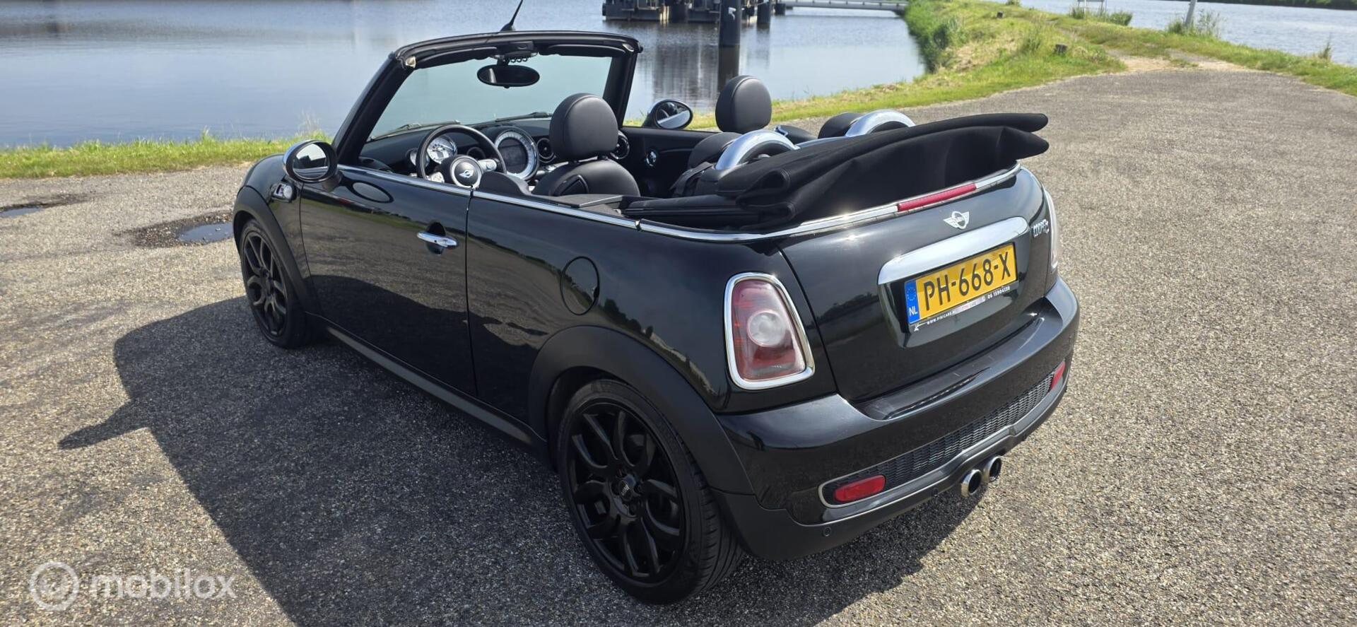 Foto van Mini Cooper S Cabrio