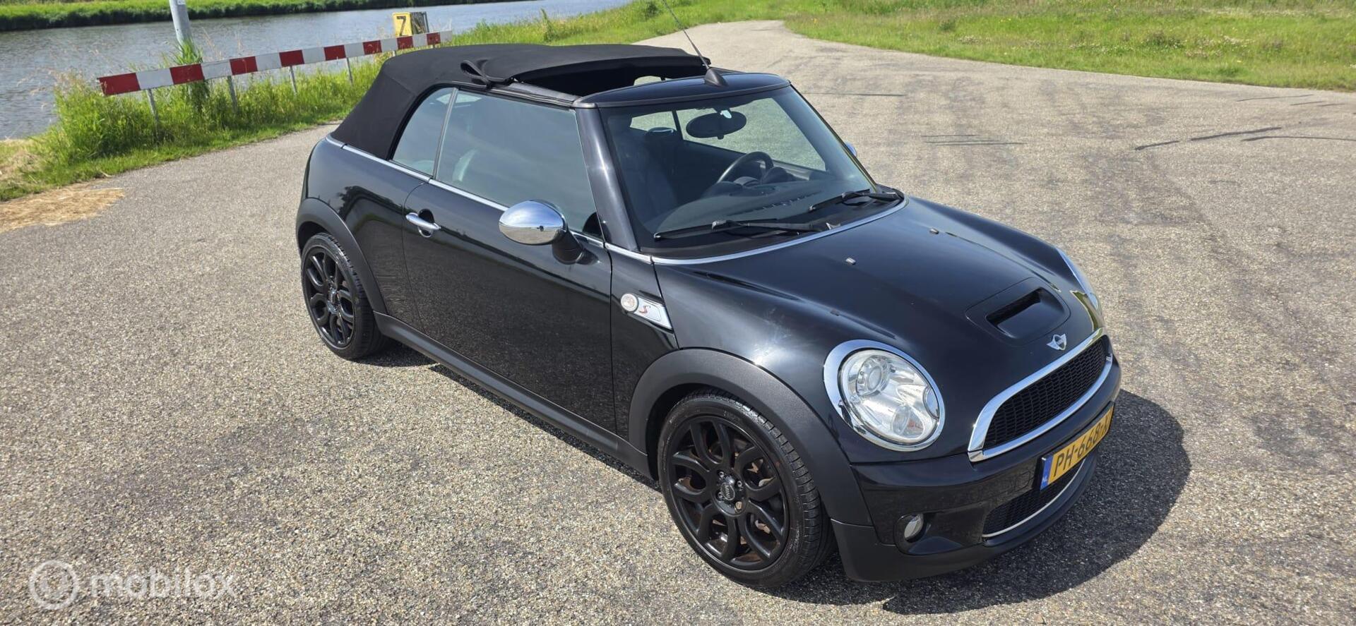 Foto van Mini Cooper S Cabrio