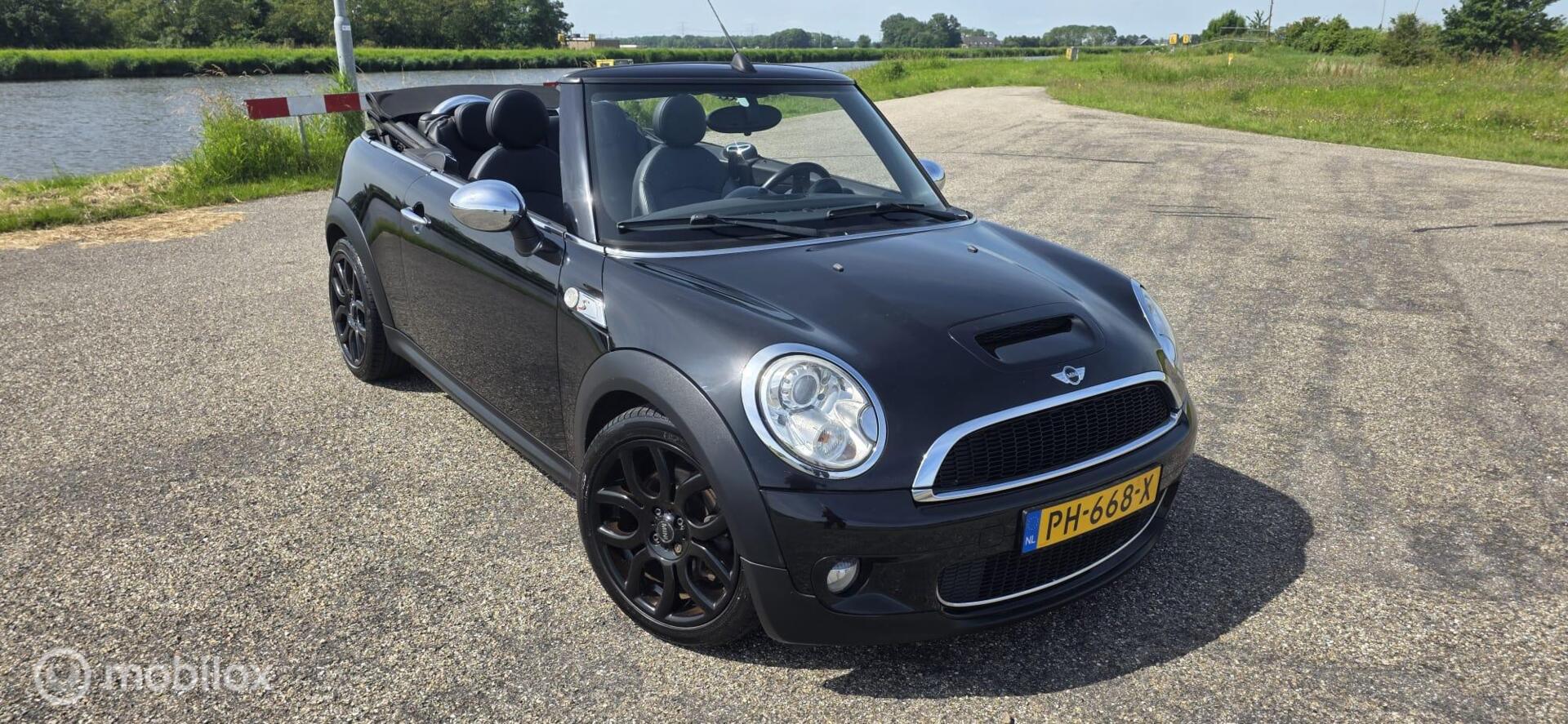 Foto van Mini Cooper S Cabrio