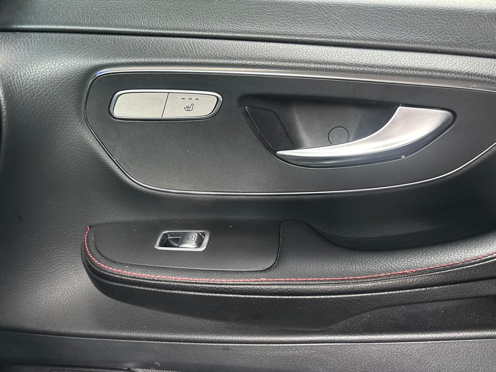 Foto van Mercedes-Benz V-klasse