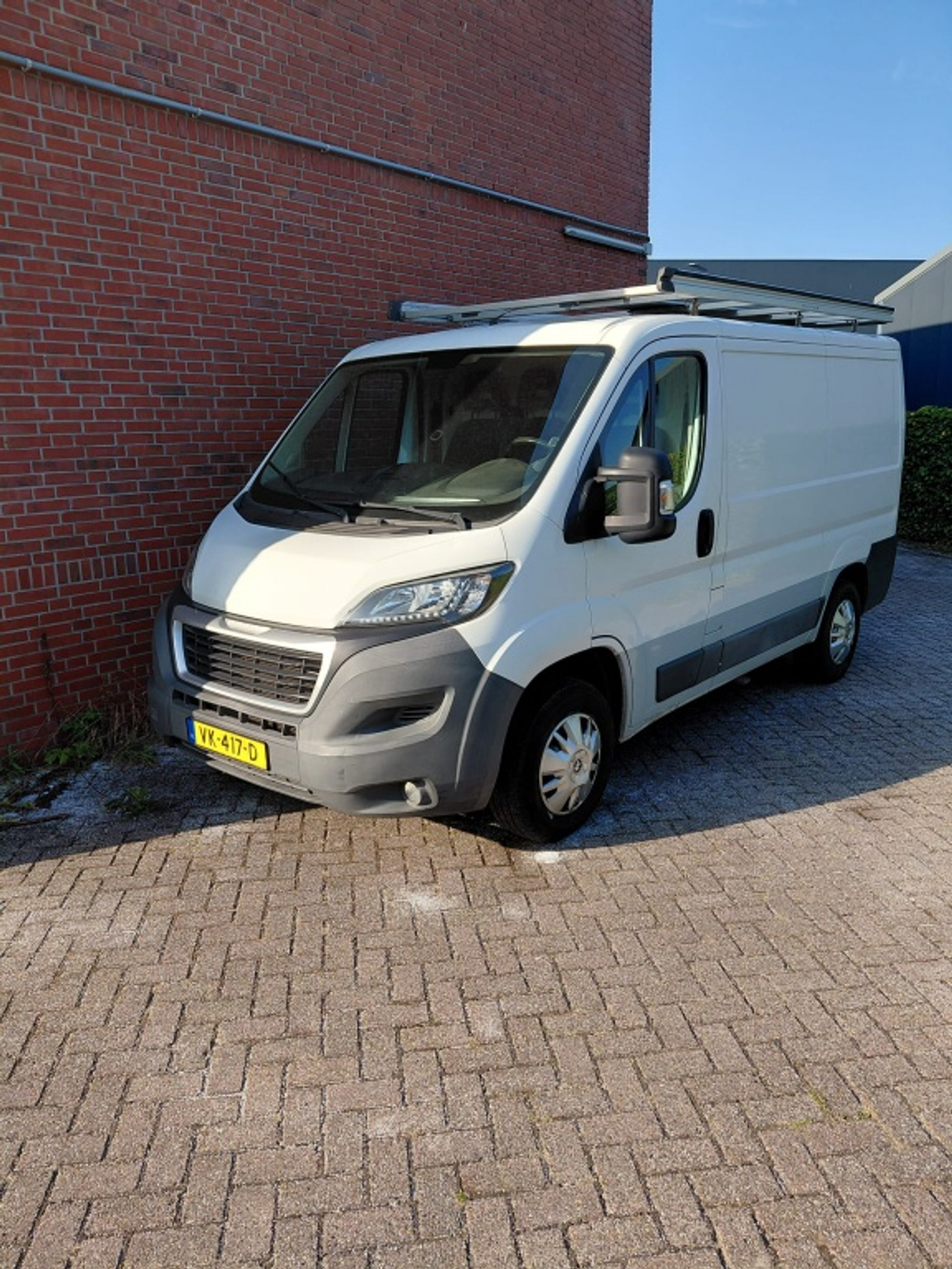 Peugeot Peugeot Boxer 330 2.2 HDI L1H1 Pr. 2014 - voorkant