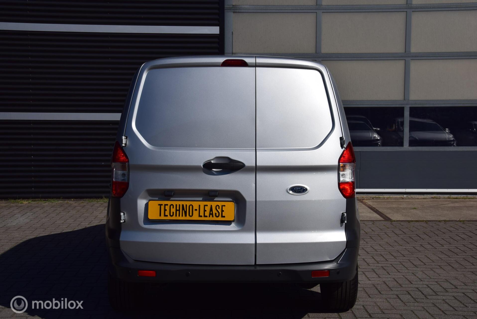 Foto van Ford Transit Courier