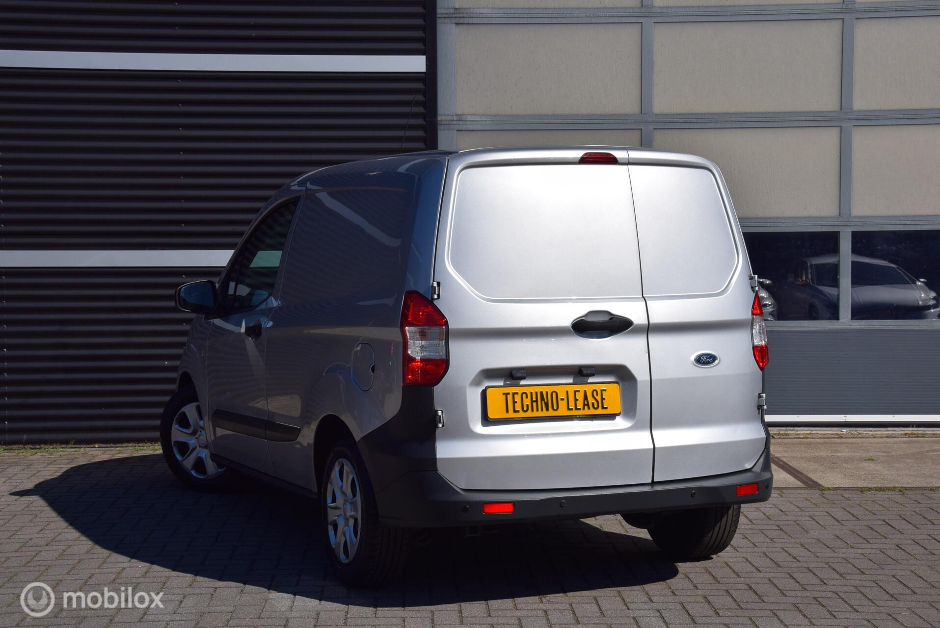 Foto van Ford Transit Courier