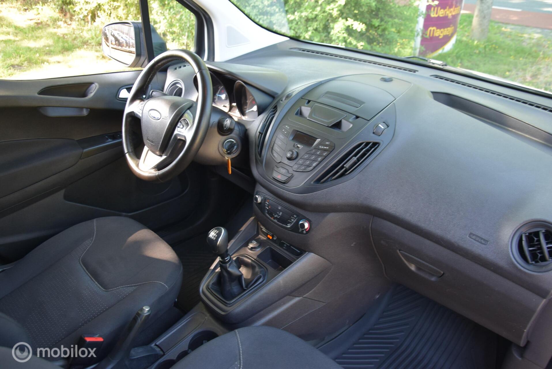 Foto van Ford Transit Courier