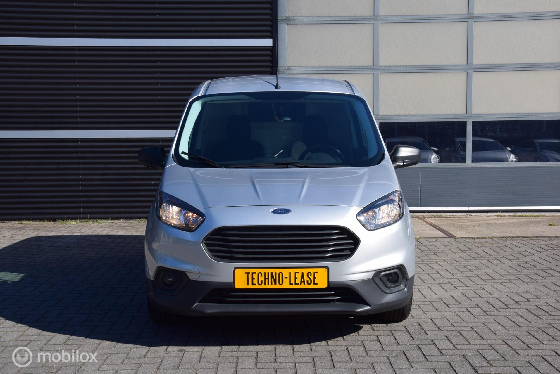 Foto van Ford Transit Courier