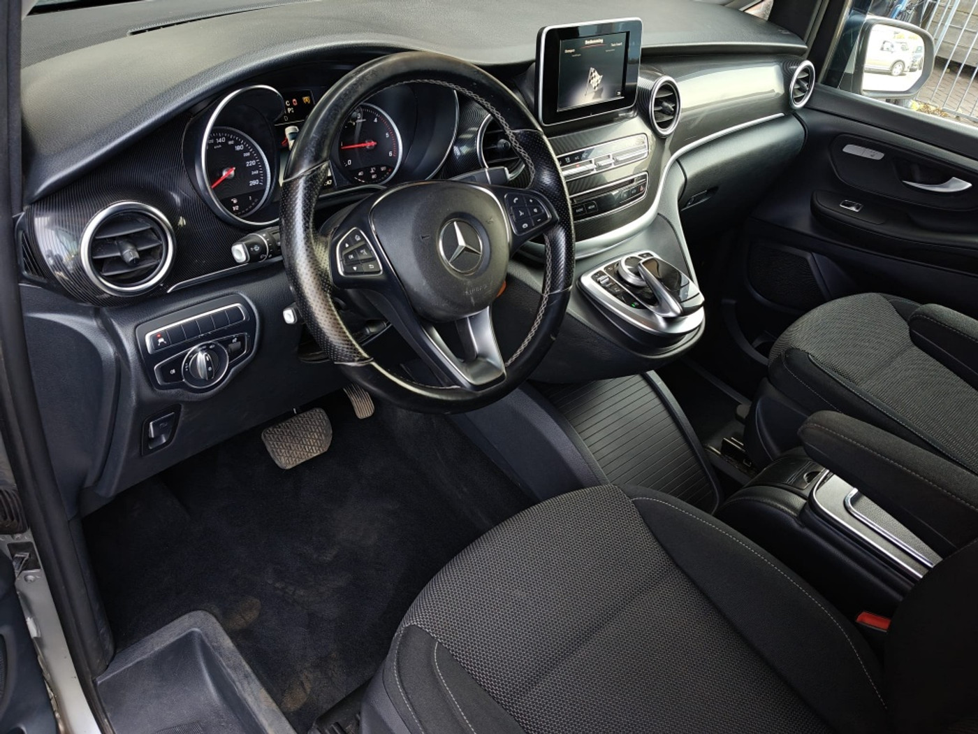 Foto van Mercedes-Benz V-klasse