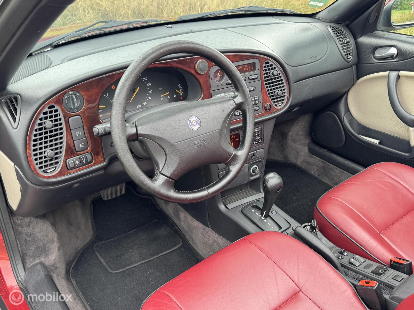 Foto van Saab Saab 900