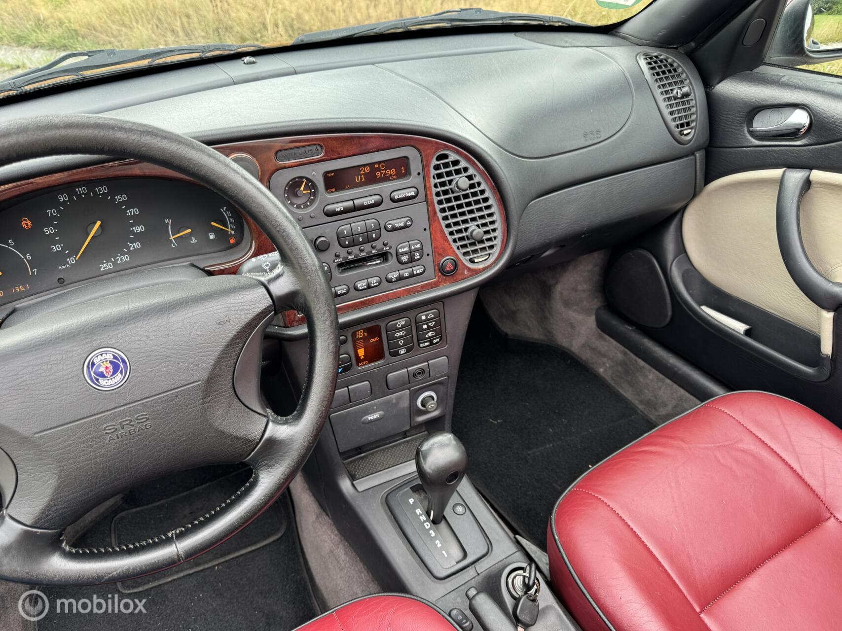 Foto van Saab Saab 900