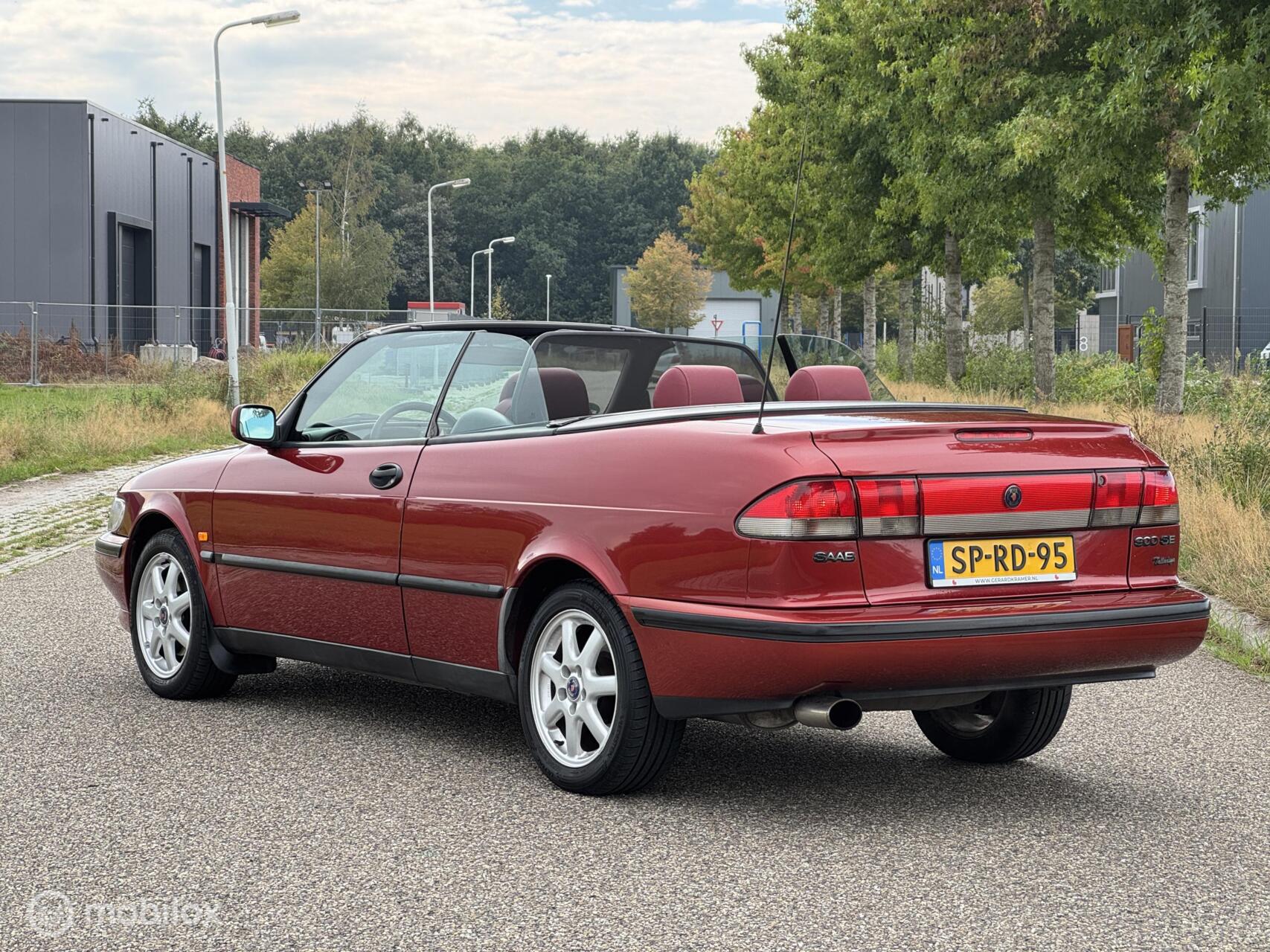 Foto van Saab Saab 900