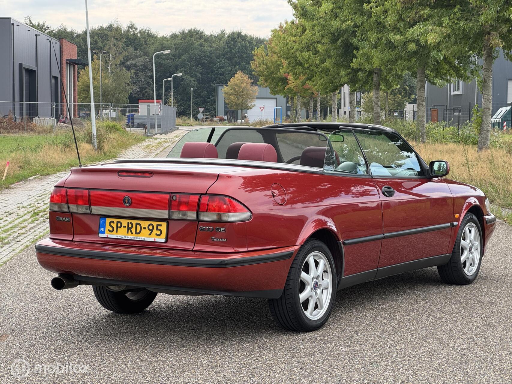 Foto van Saab Saab 900