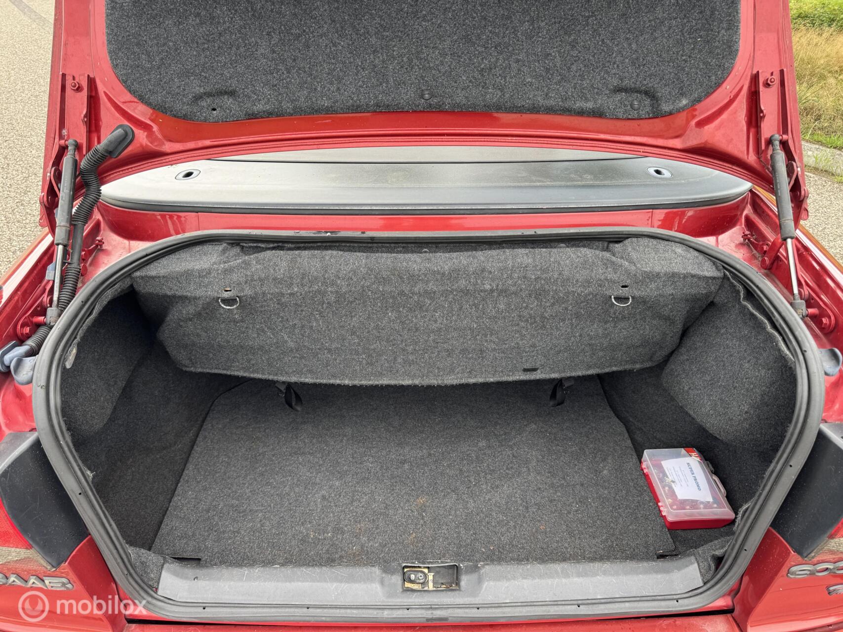 Foto van Saab Saab 900