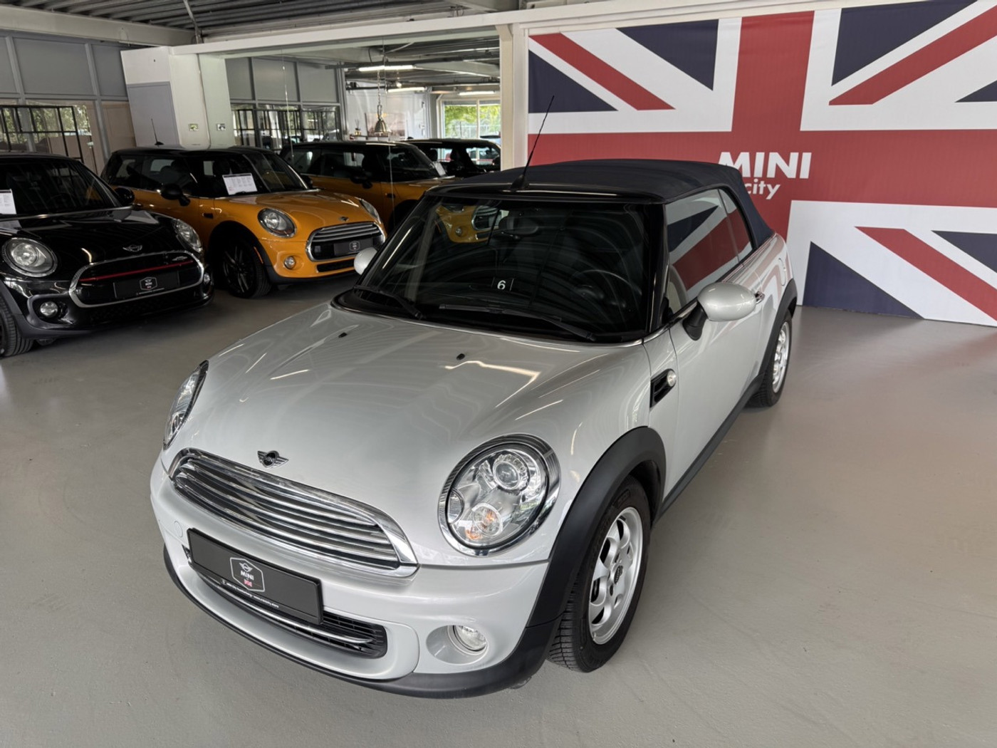Foto van Mini Cooper Cabrio