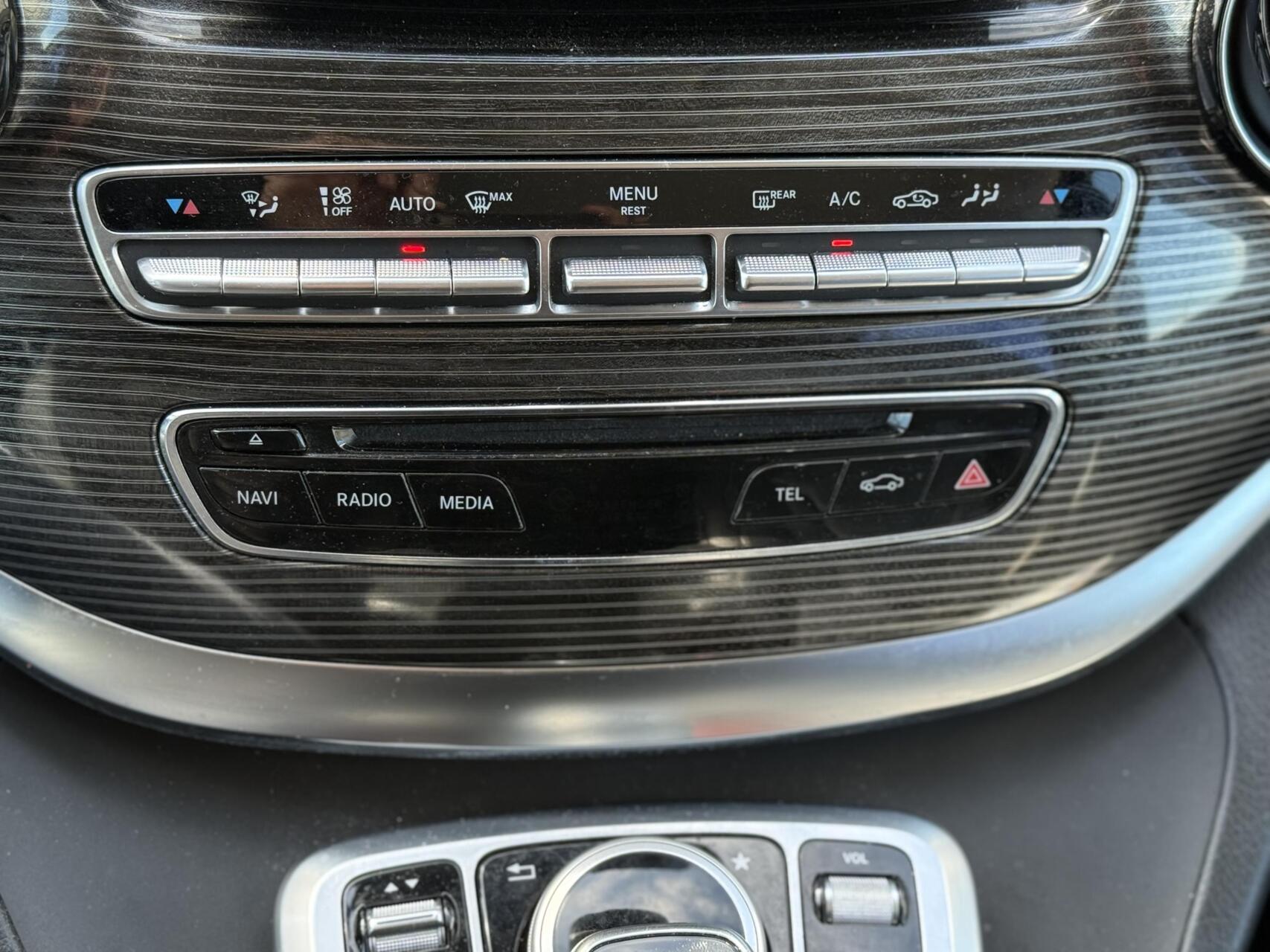 Foto van Mercedes-Benz V-klasse
