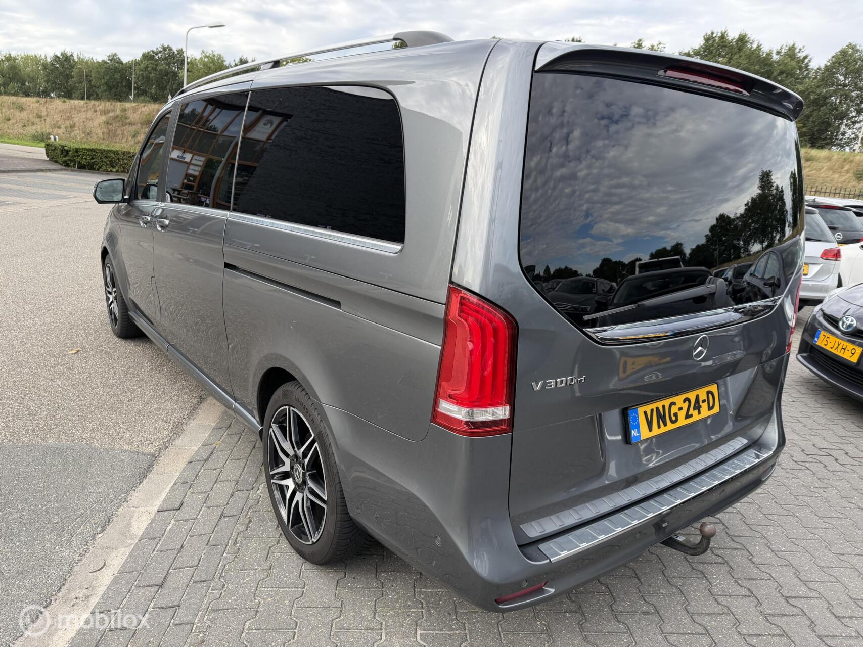 Foto van Mercedes-Benz V-klasse