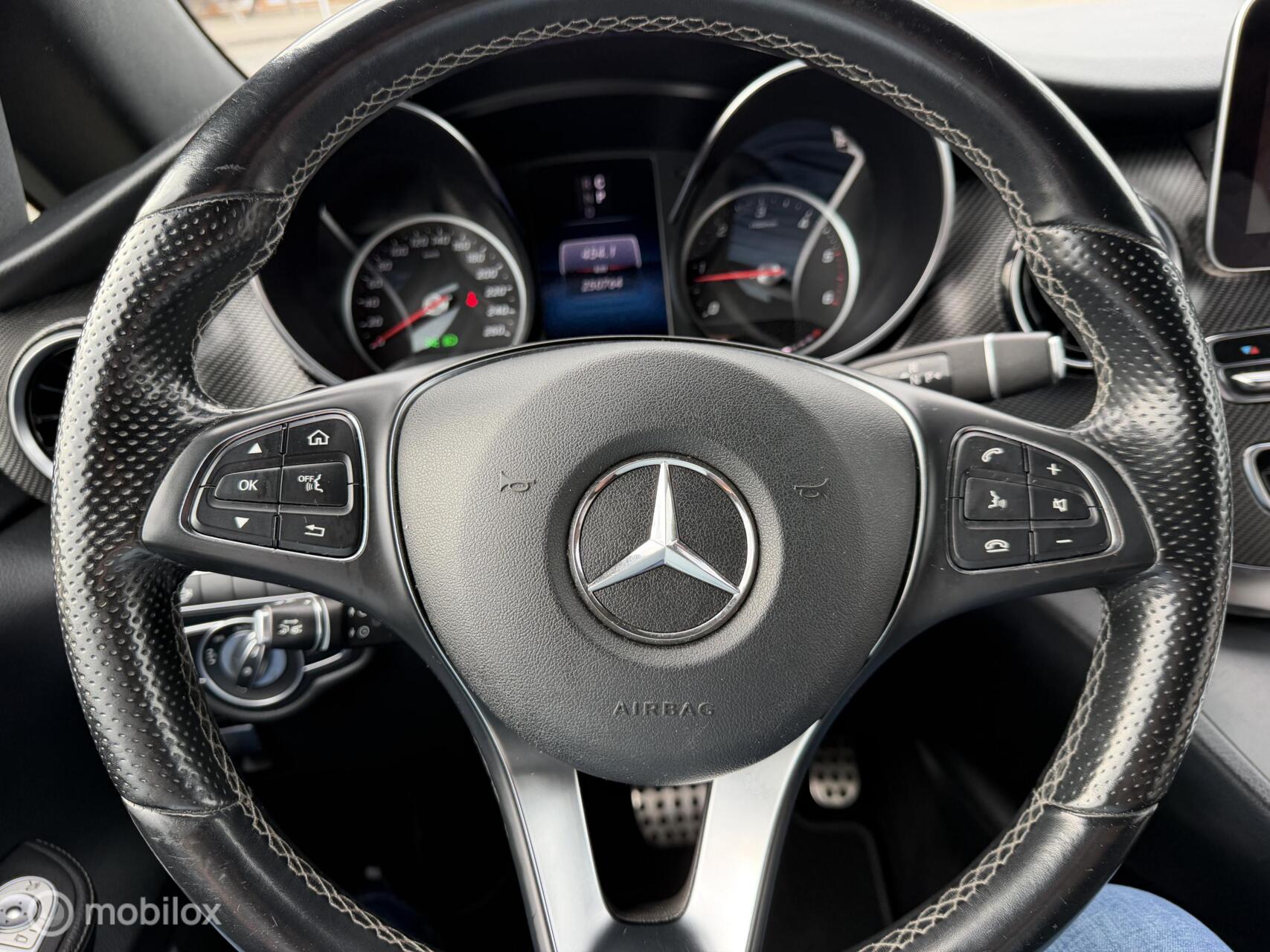 Foto van Mercedes-Benz V-klasse
