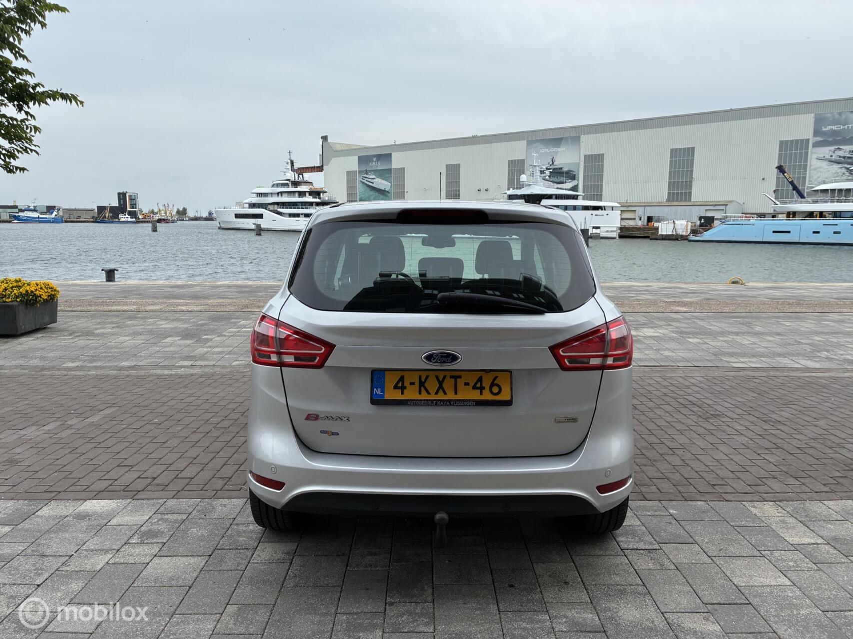 Foto van Ford B-max