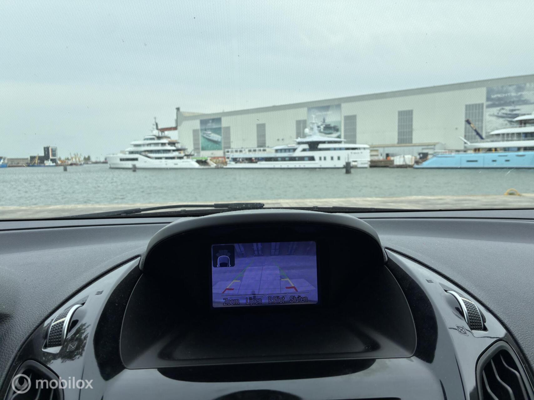 Foto van Ford B-max