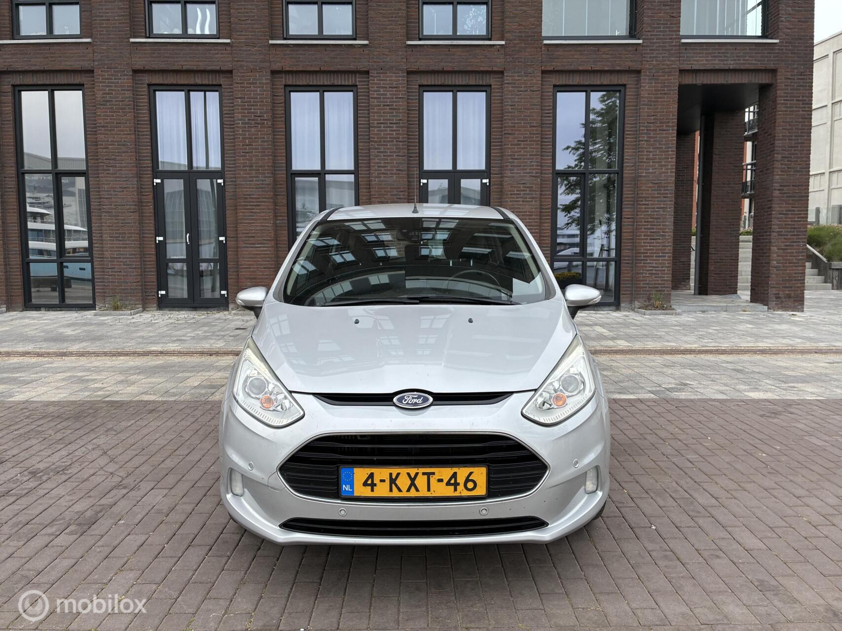 Foto van Ford B-max