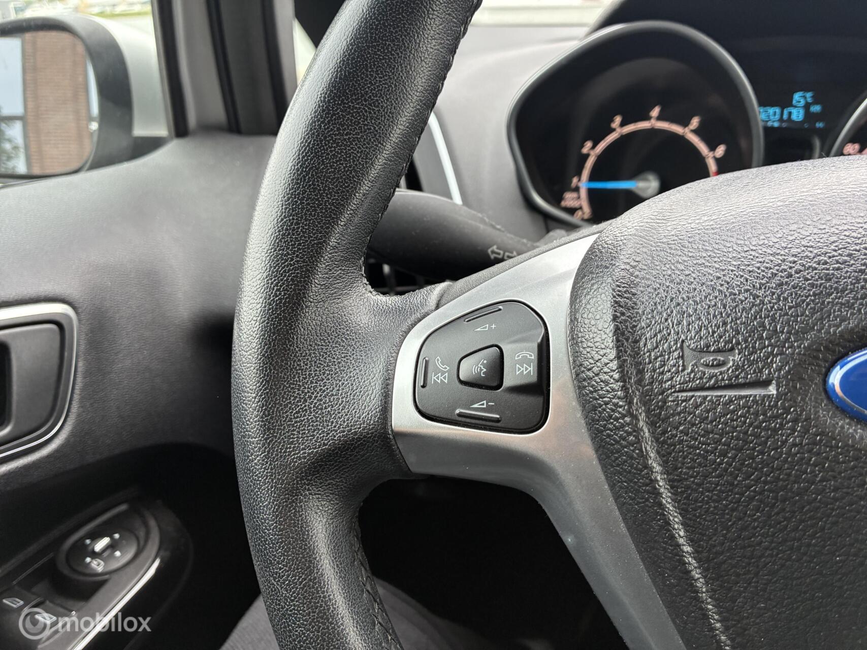 Foto van Ford B-max