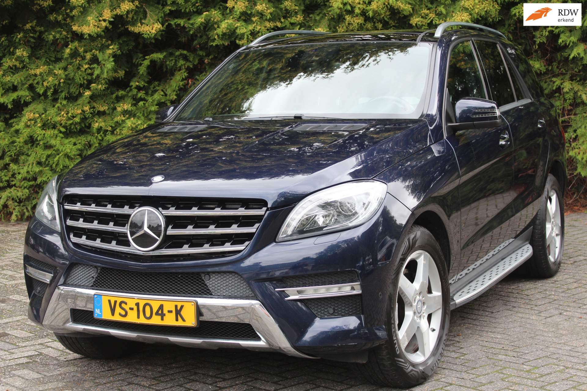 Mercedes-Benz ML 350 Bluetec 4Matic 259PK Automaat Grijs Kenteken Panoramadak| Trekhaak | Parkeercamera | Memory | Leder 2015 - voorkant