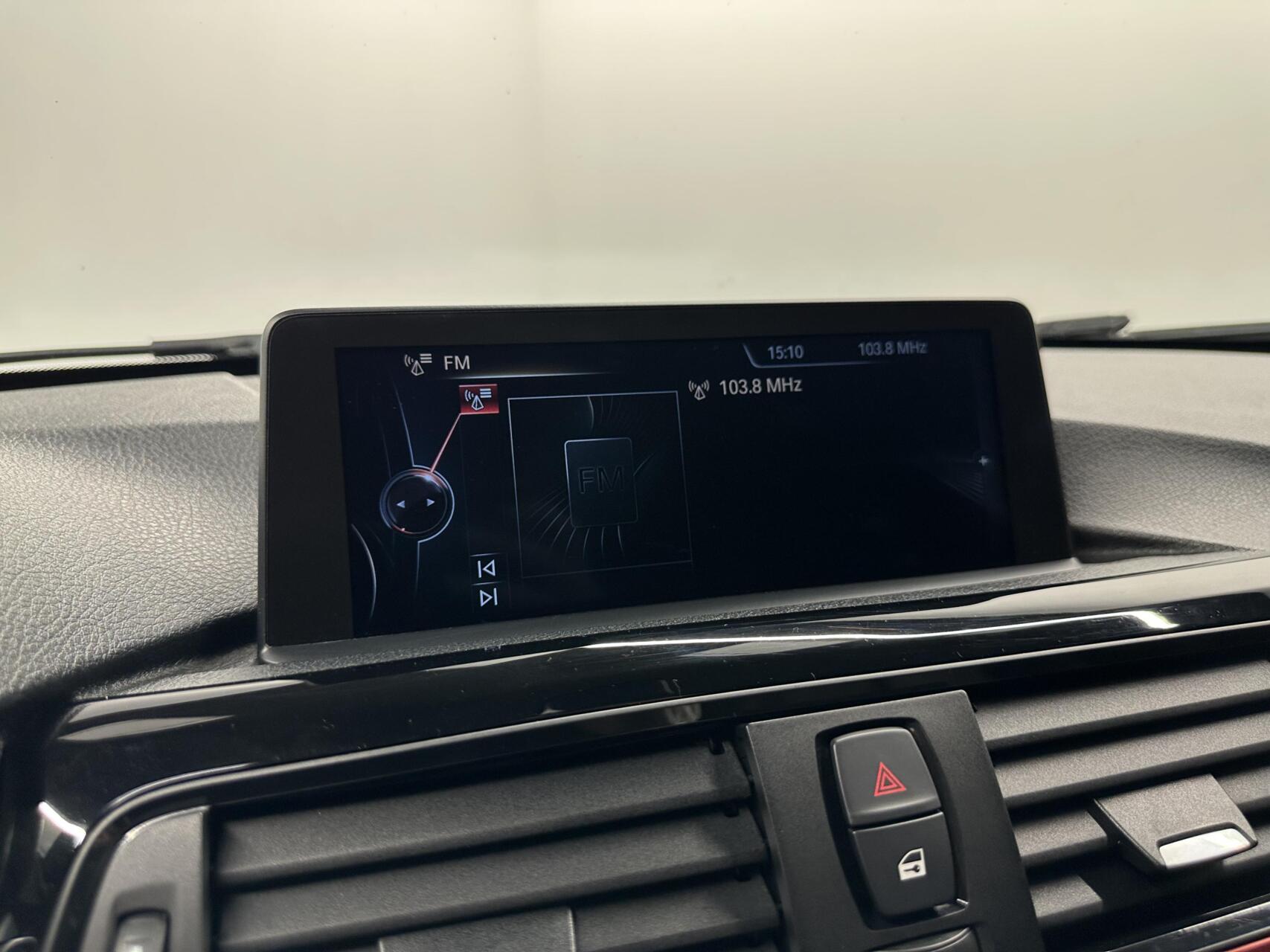Foto van BMW 320i Ed