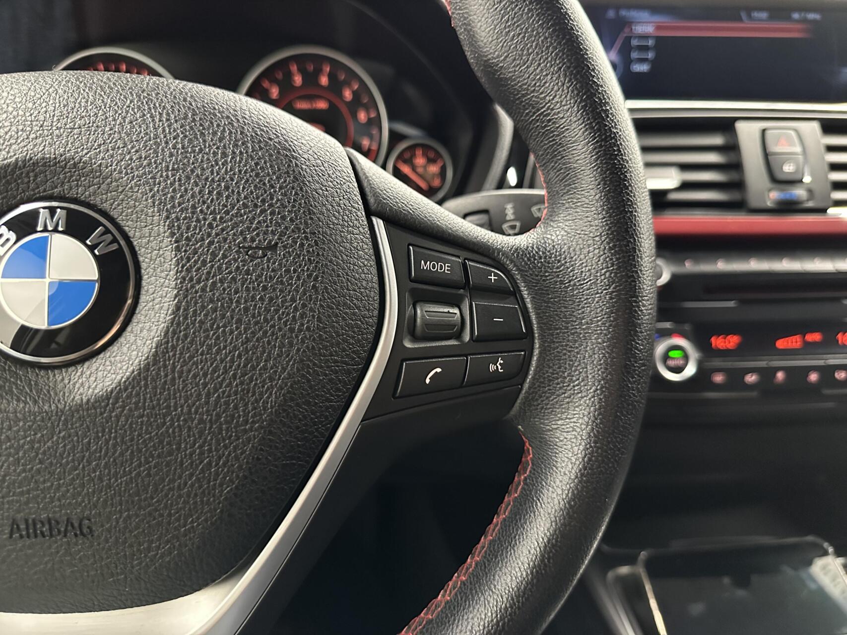 Foto van BMW 320i Ed