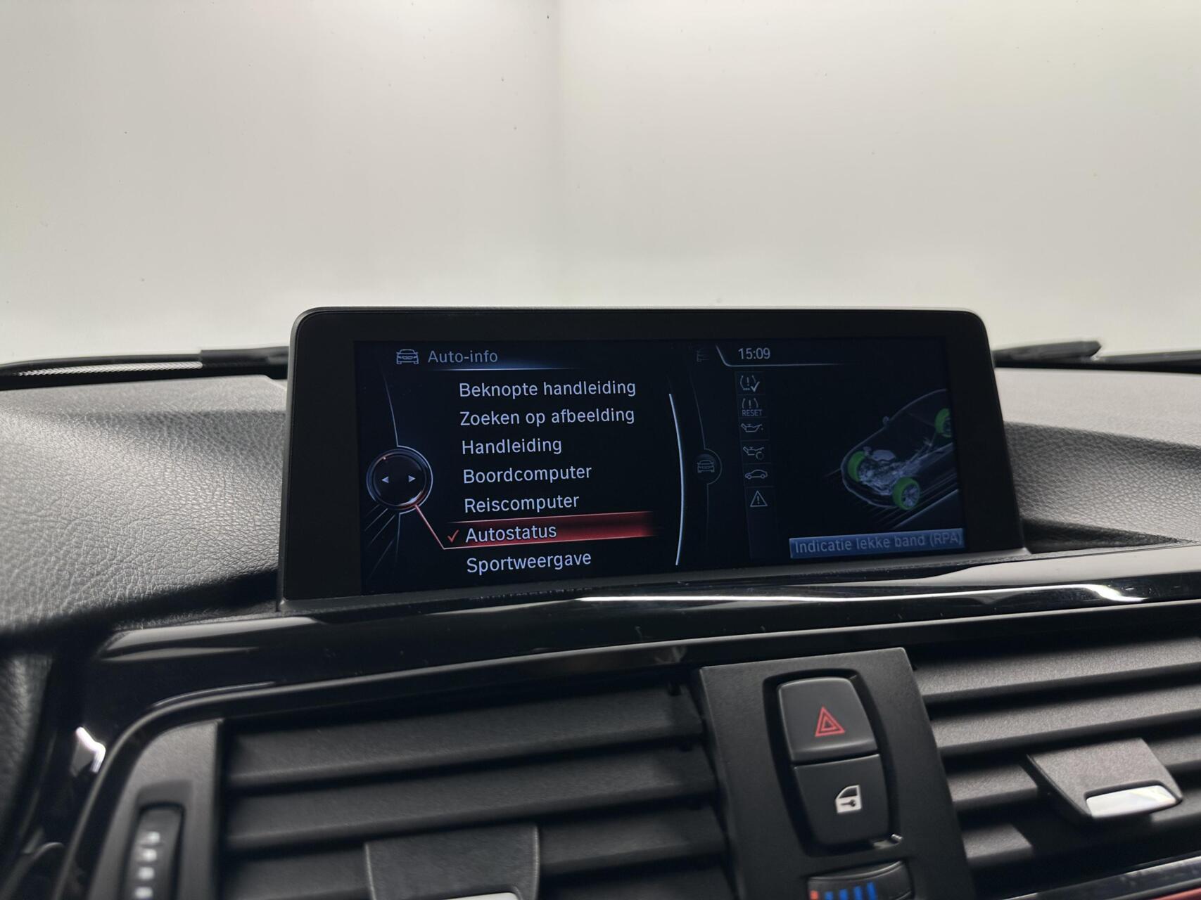 Foto van BMW 320i Ed
