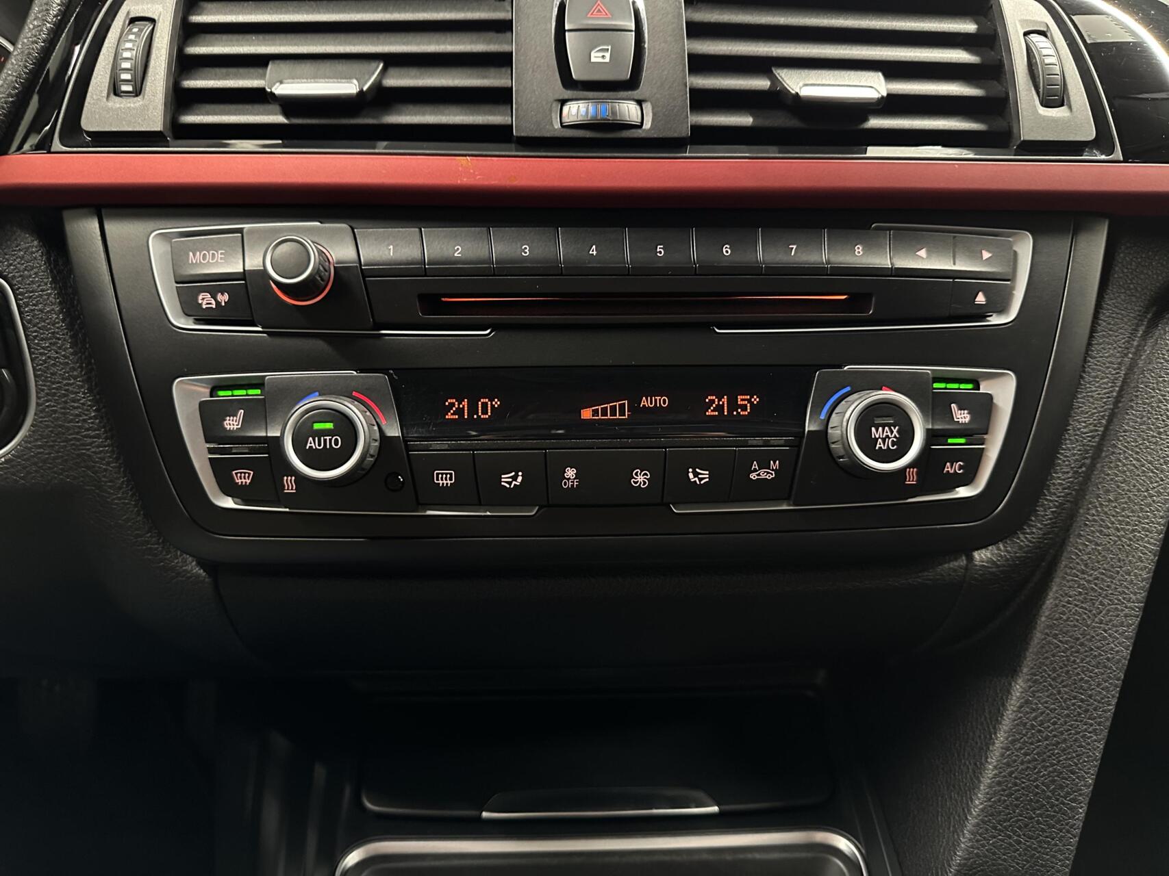 Foto van BMW 320i Ed