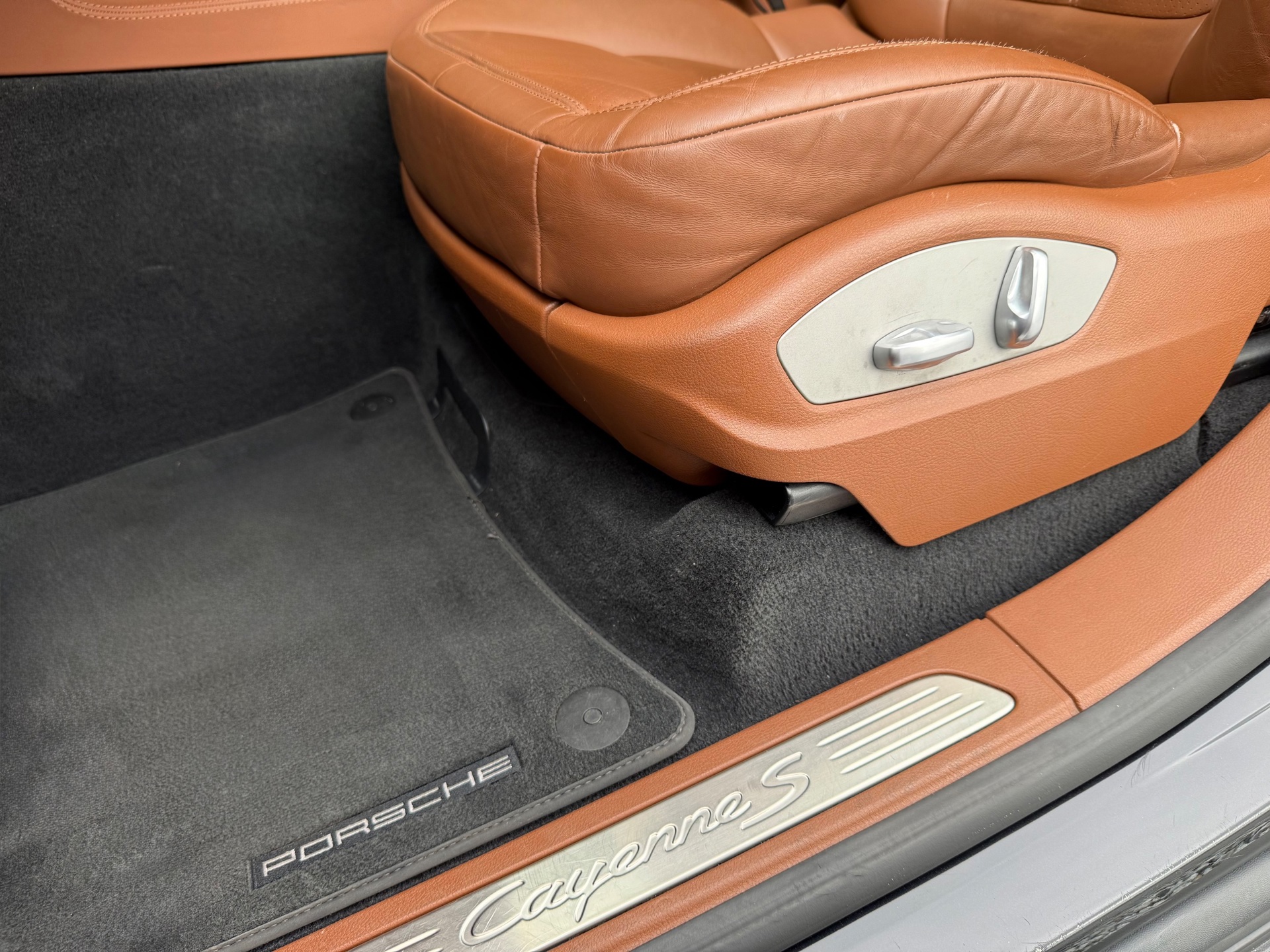 Foto van Porsche Cayenne S E-hybrid