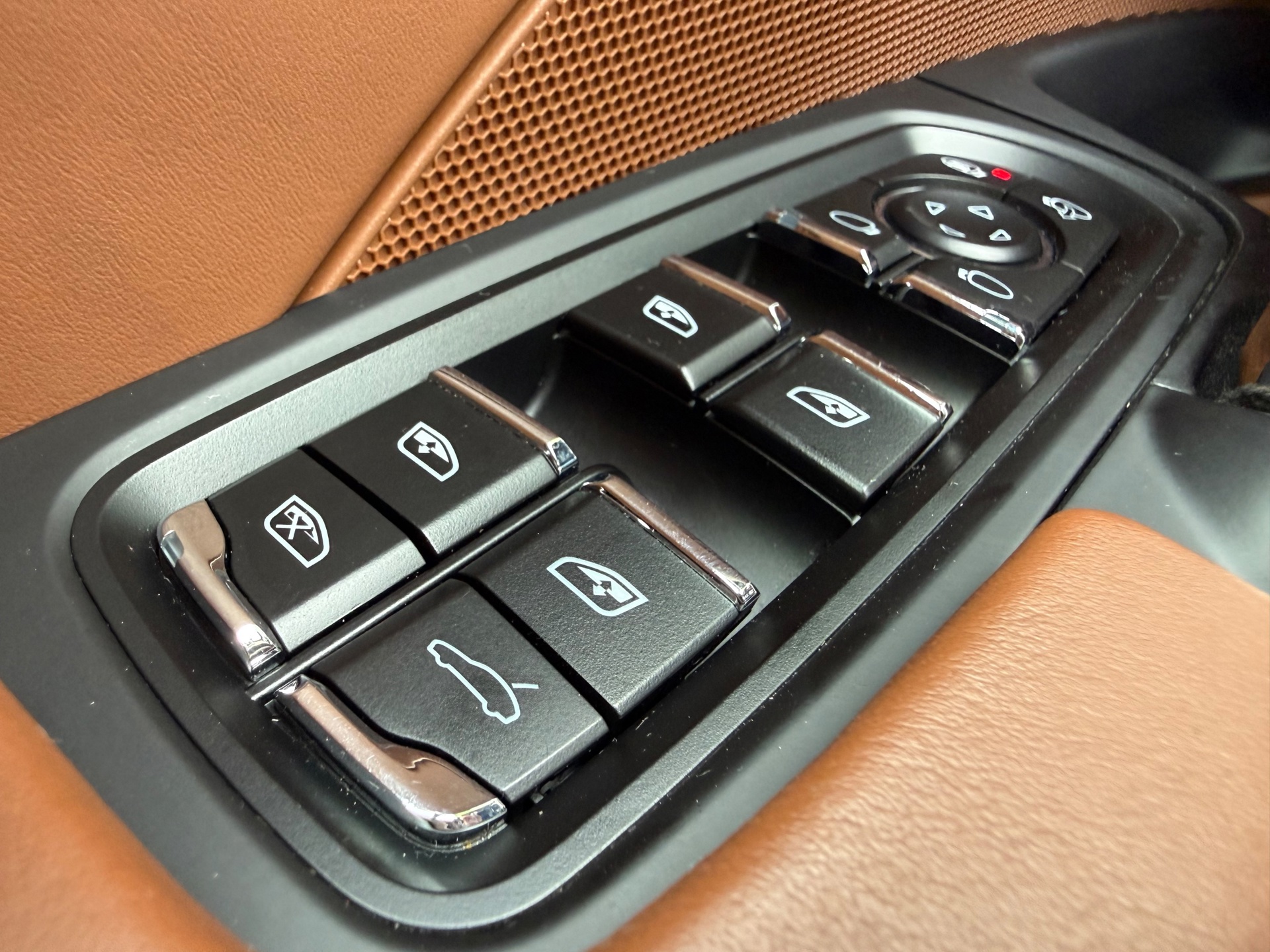 Foto van Porsche Cayenne S E-hybrid