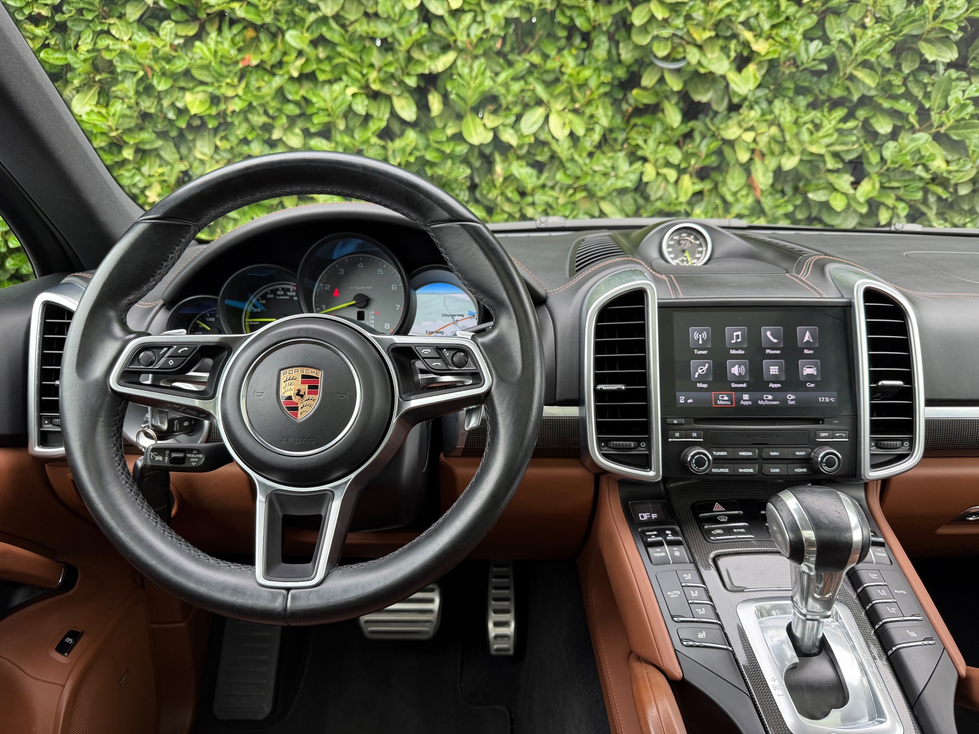 Foto van Porsche Cayenne S E-hybrid